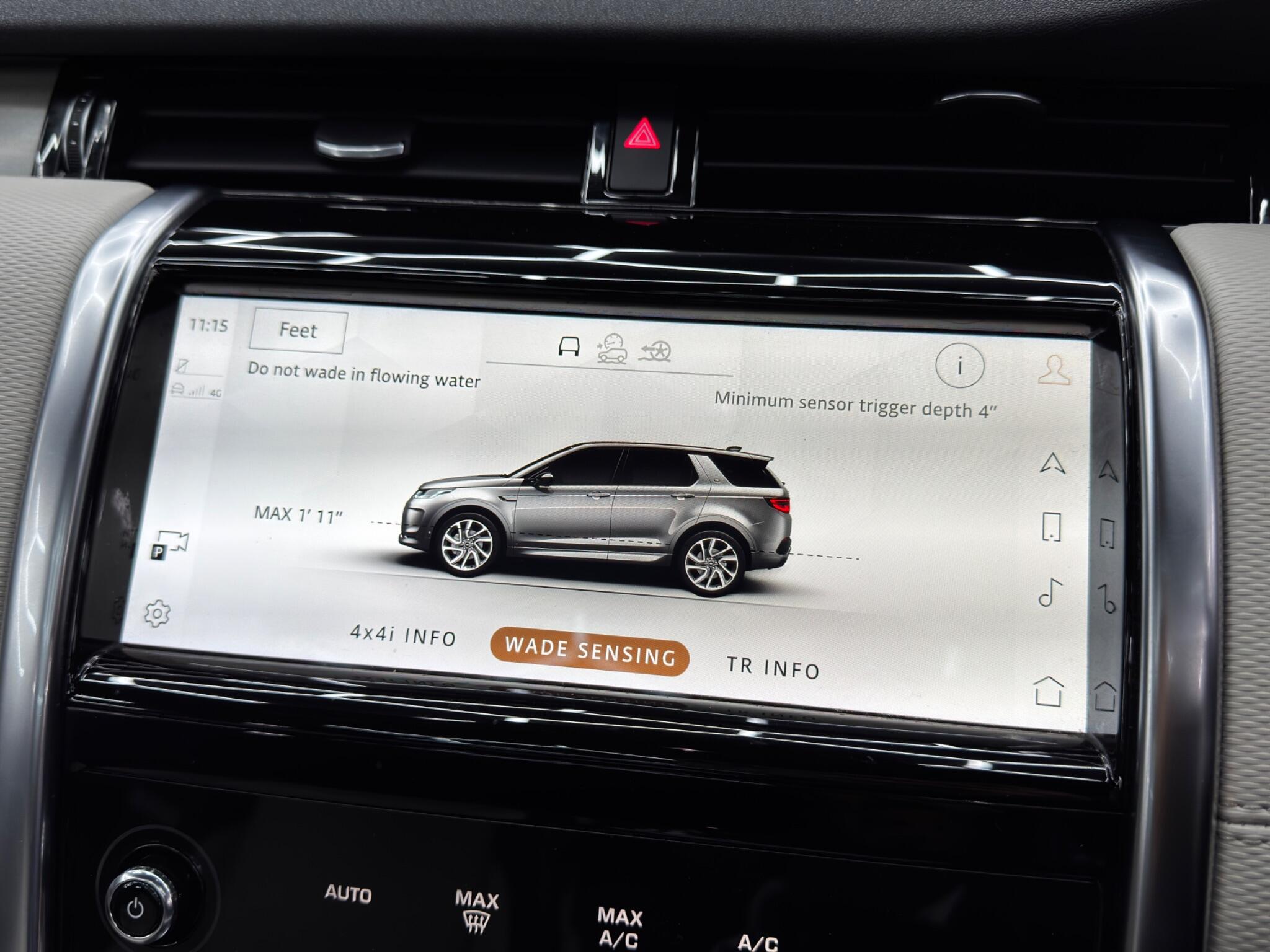 Land Rover Discovery Sport view 32