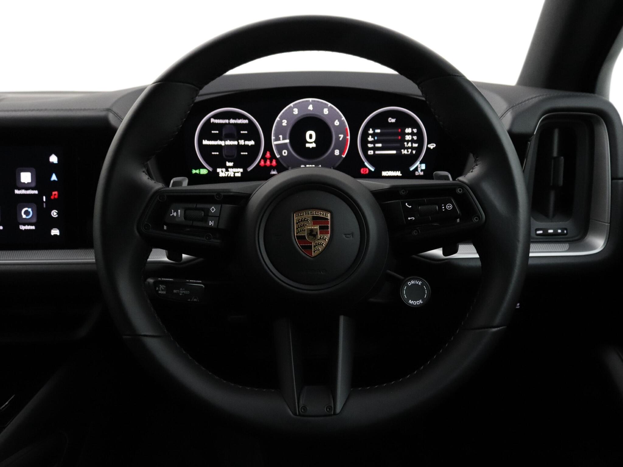 Porsche Cayenne view 11