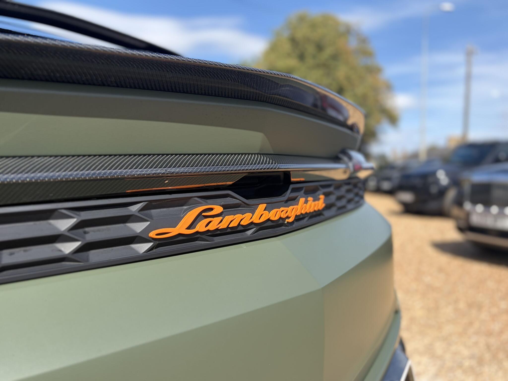 Lamborghini Urus view 12