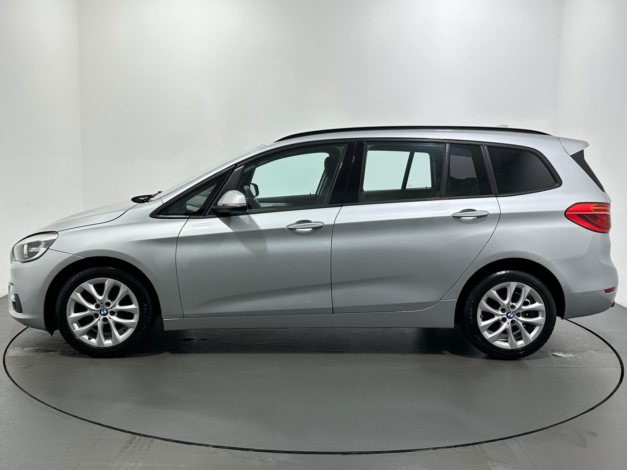 BMW 2 Series view 5