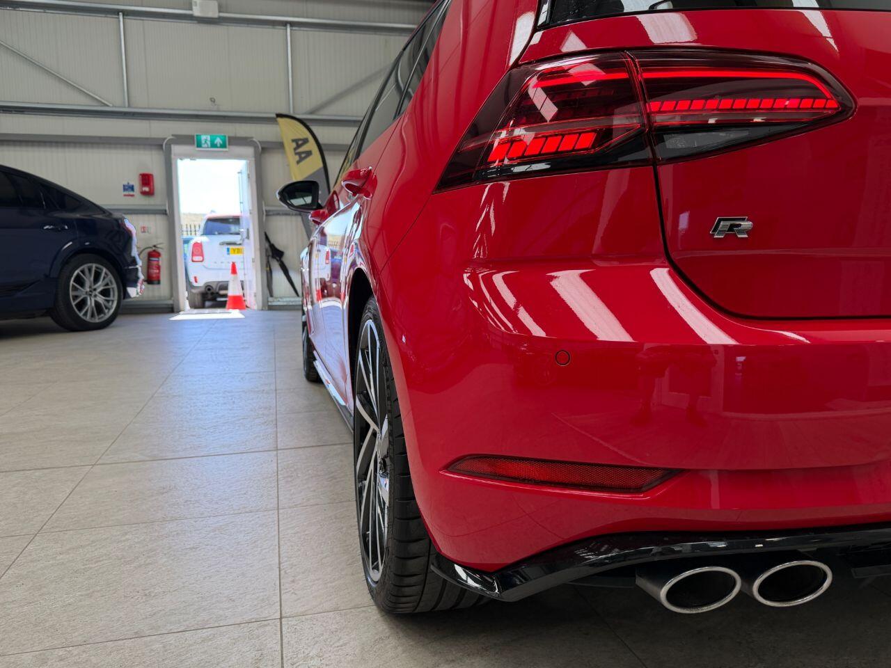 Volkswagen Golf view 17