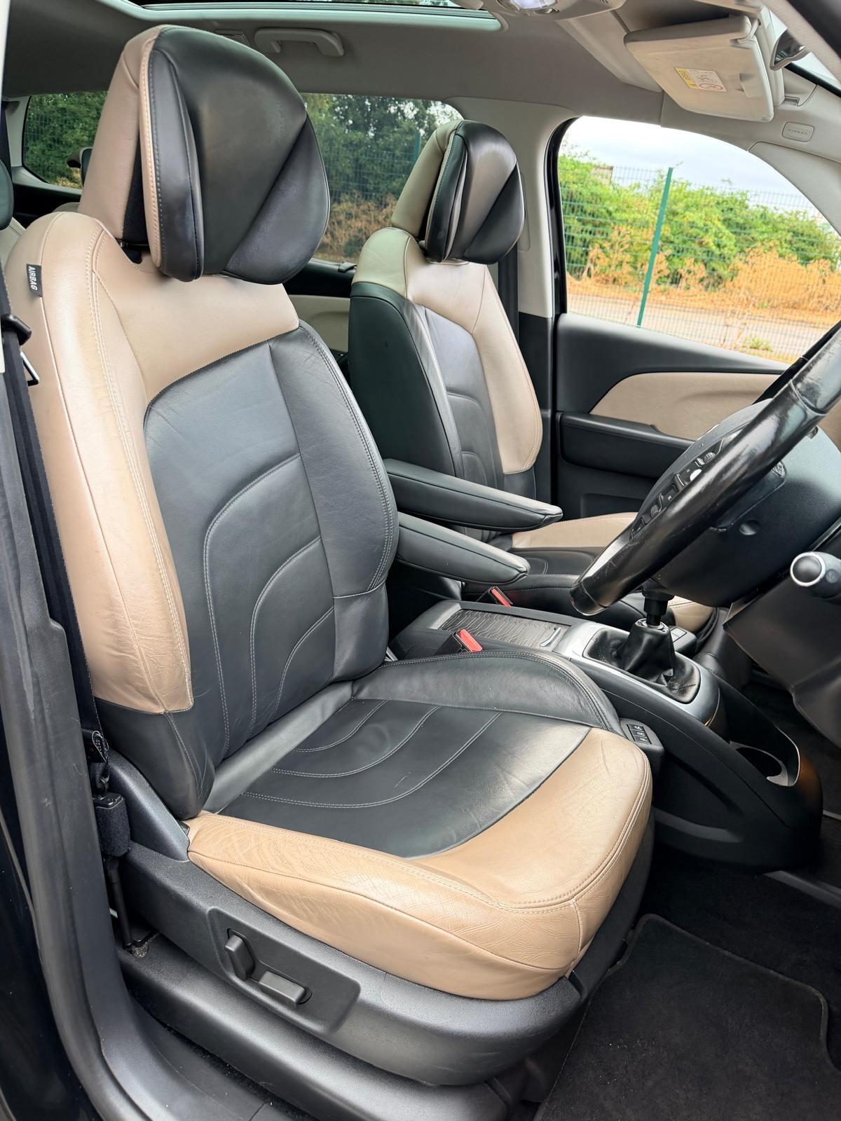 Citroen Grand C4 Picasso view 15