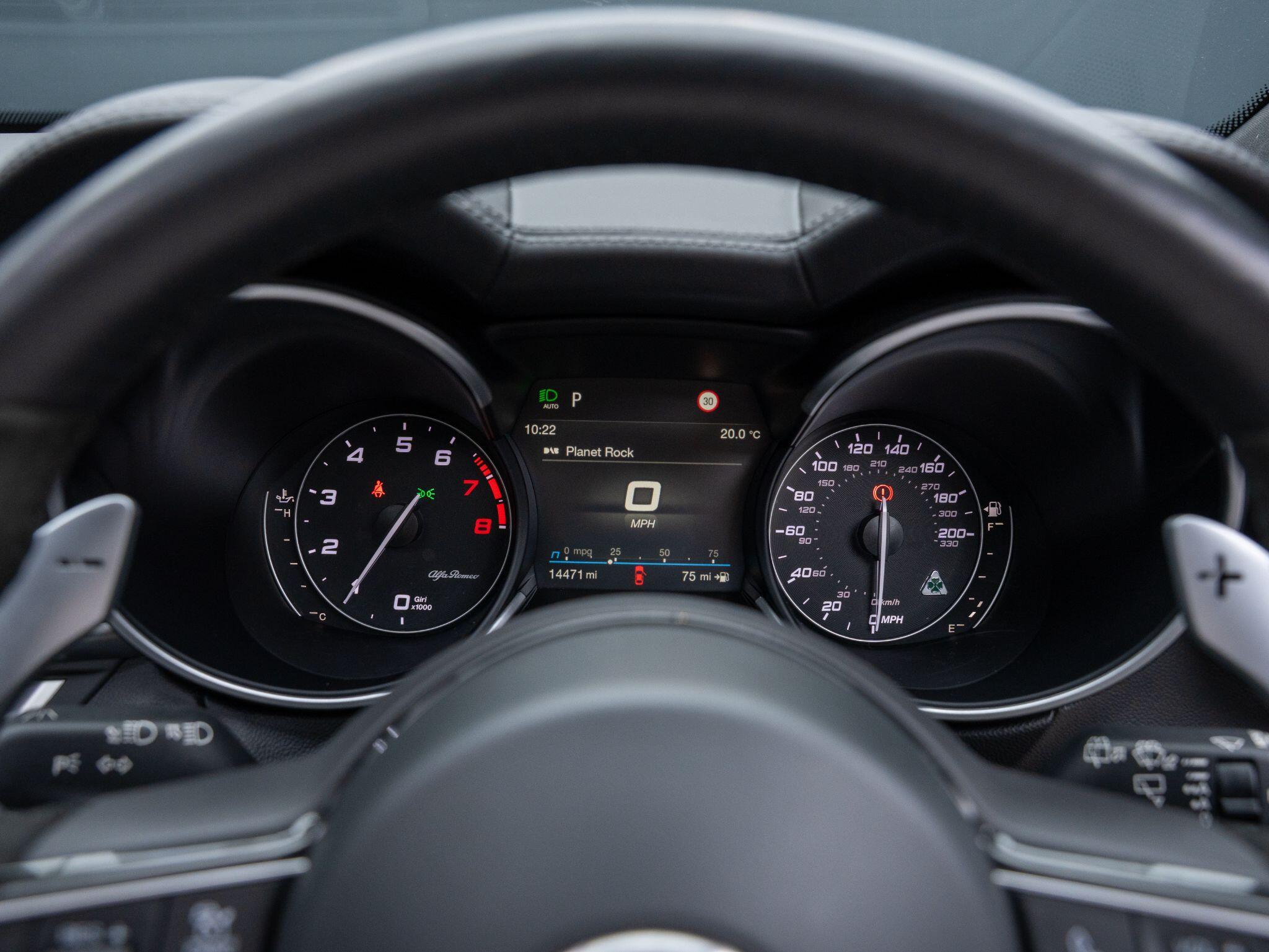 Alfa Romeo Stelvio view 35