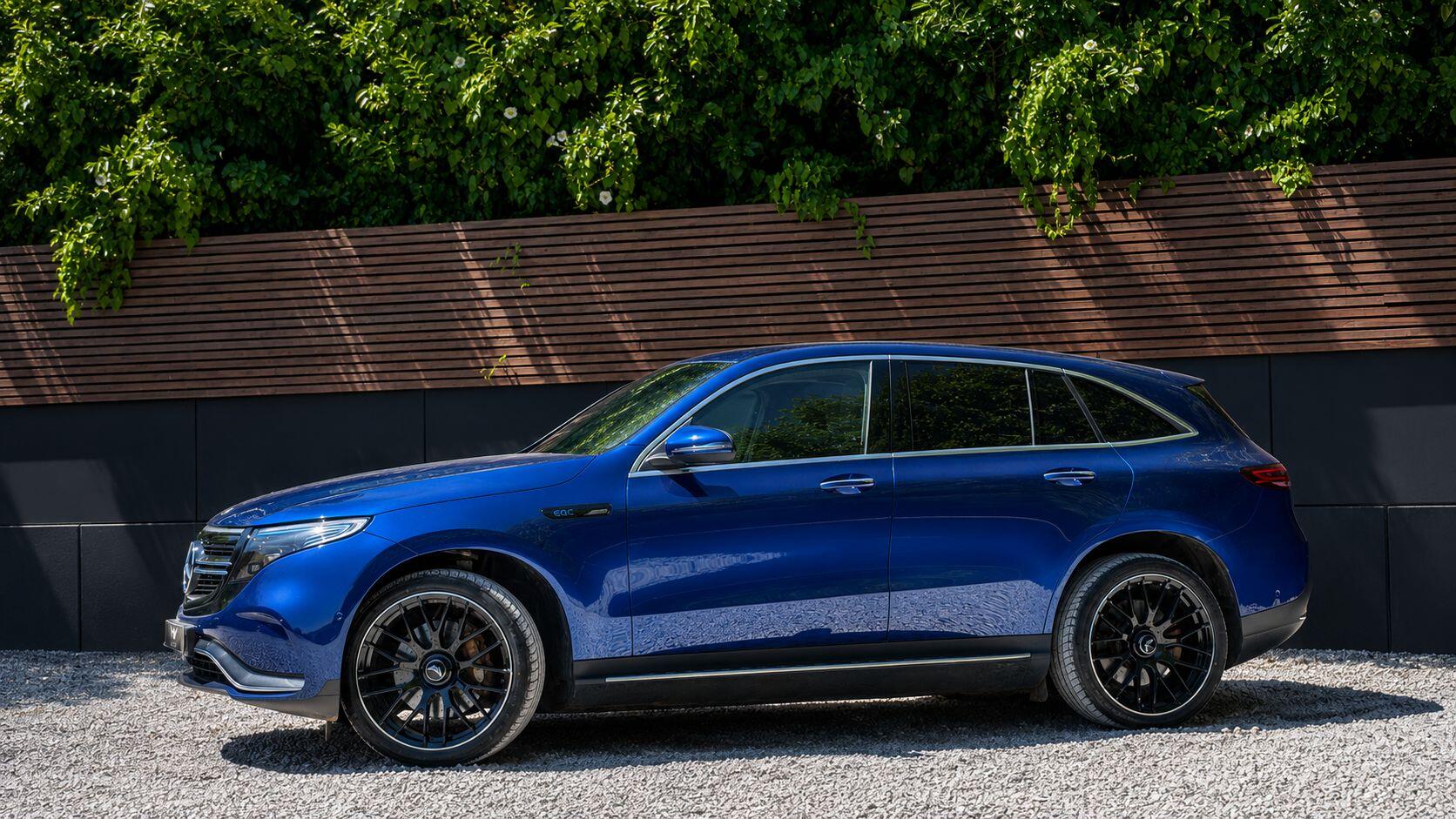 Mercedes-Benz EQC view 2