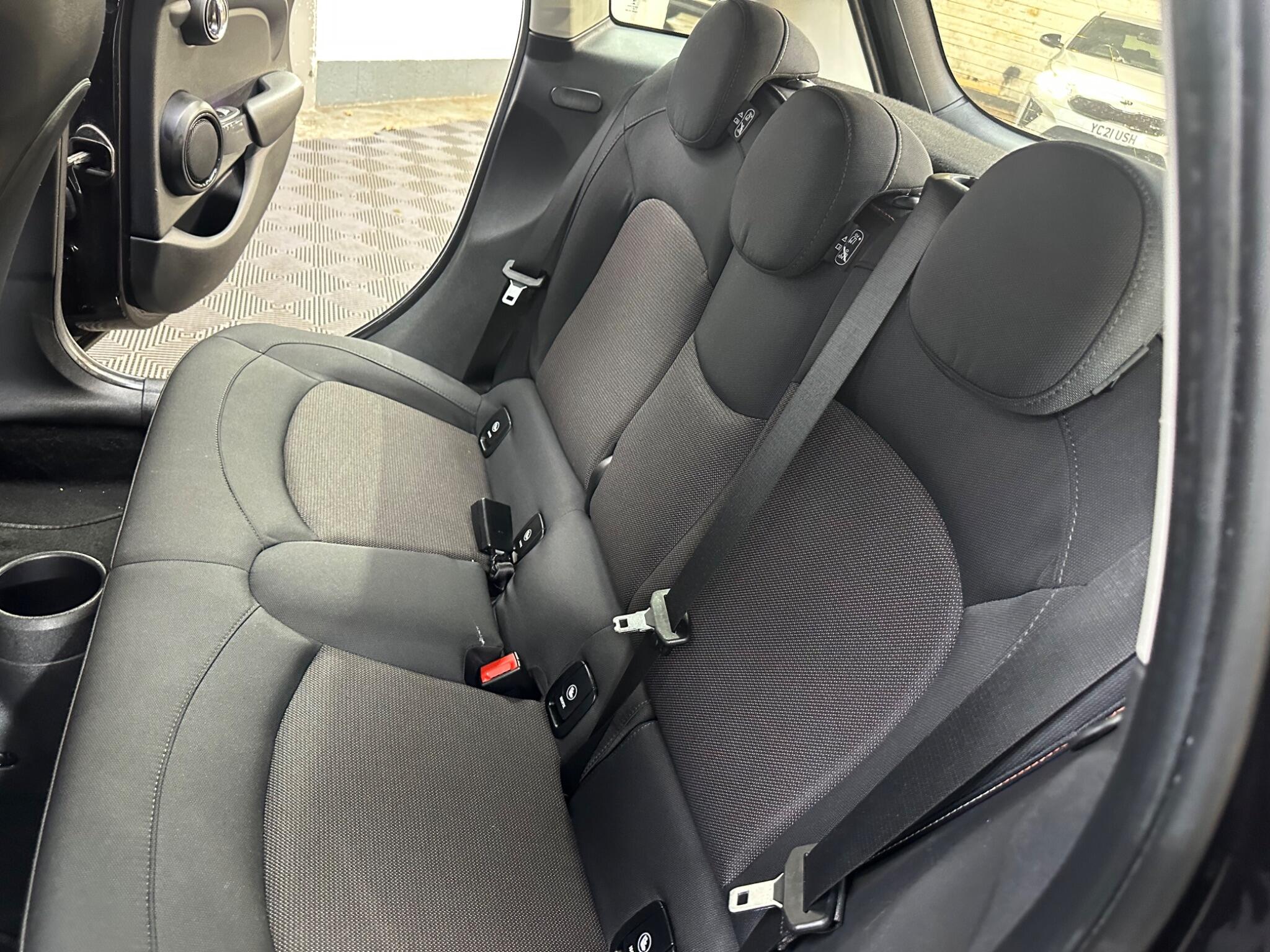 Mini Hatch view 23