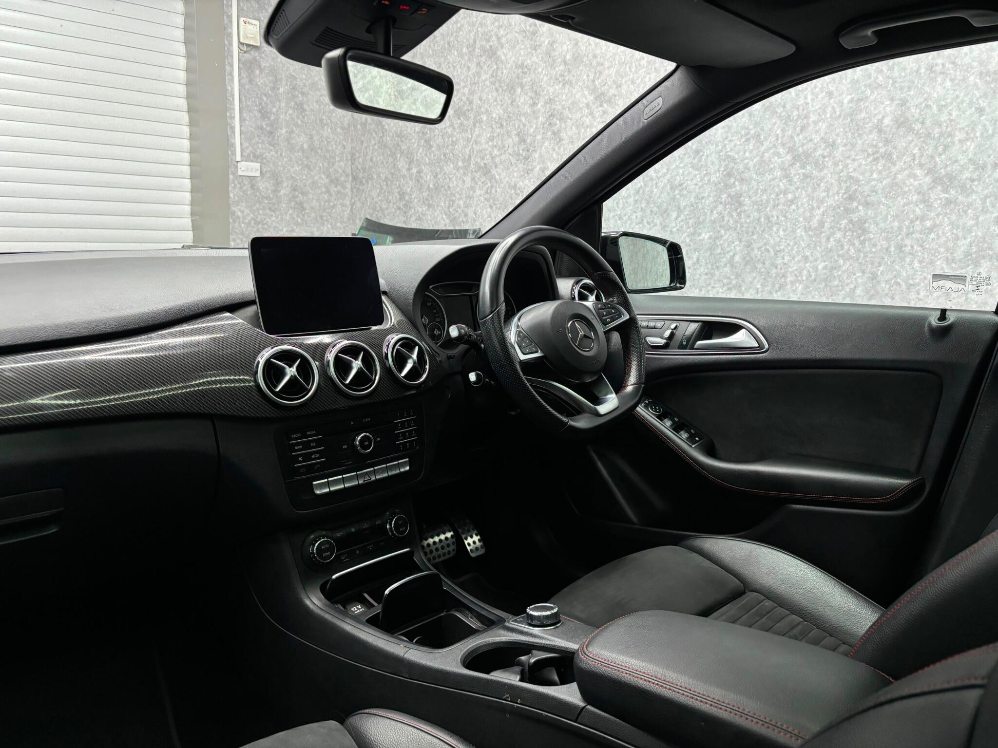 Mercedes-Benz B Class view 5