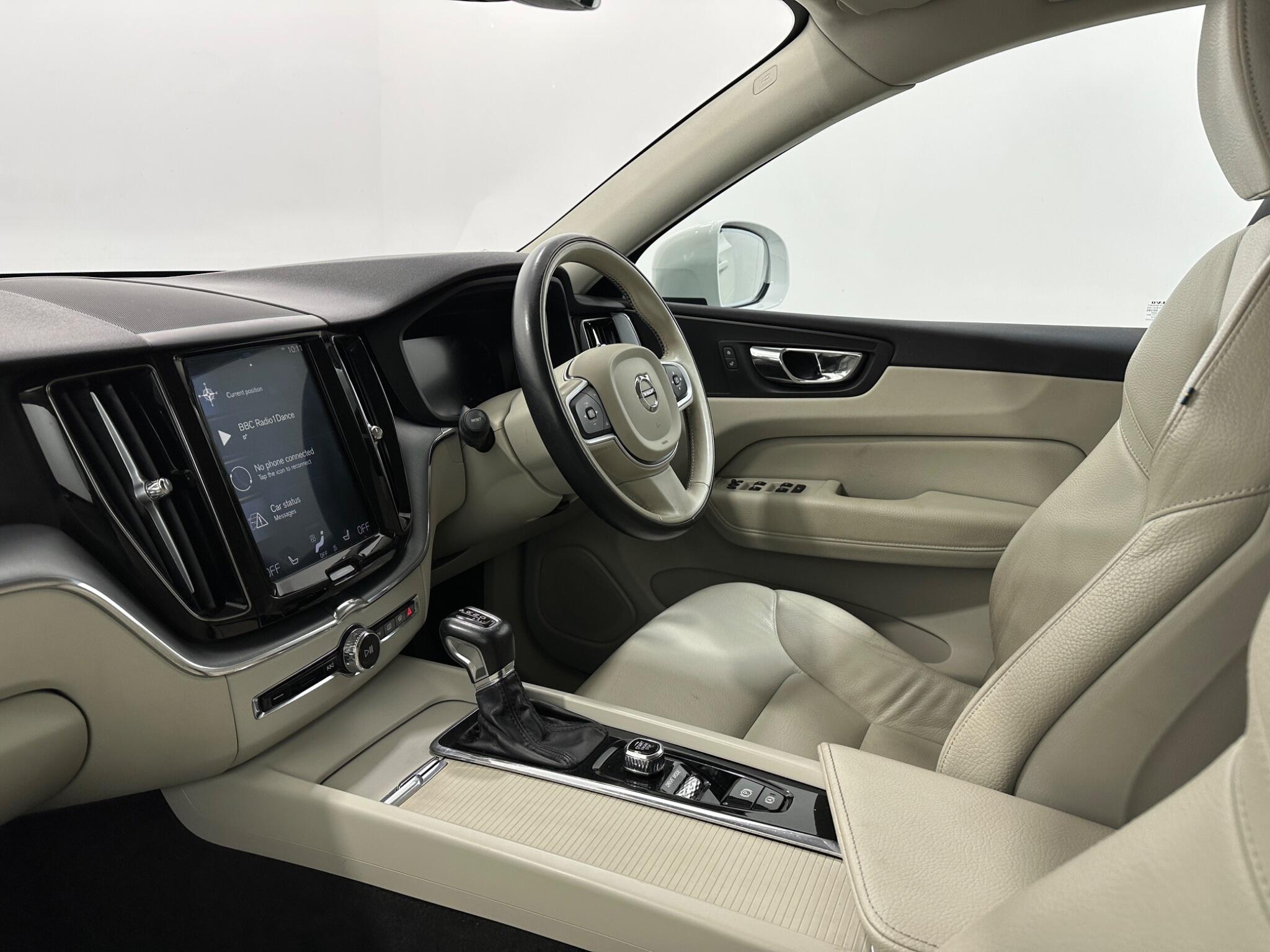 Volvo XC60 view 30