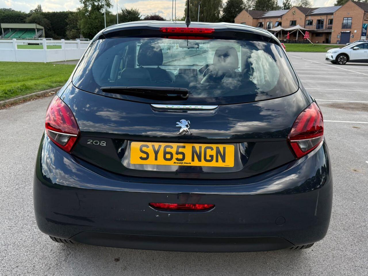 Peugeot 208 view 23