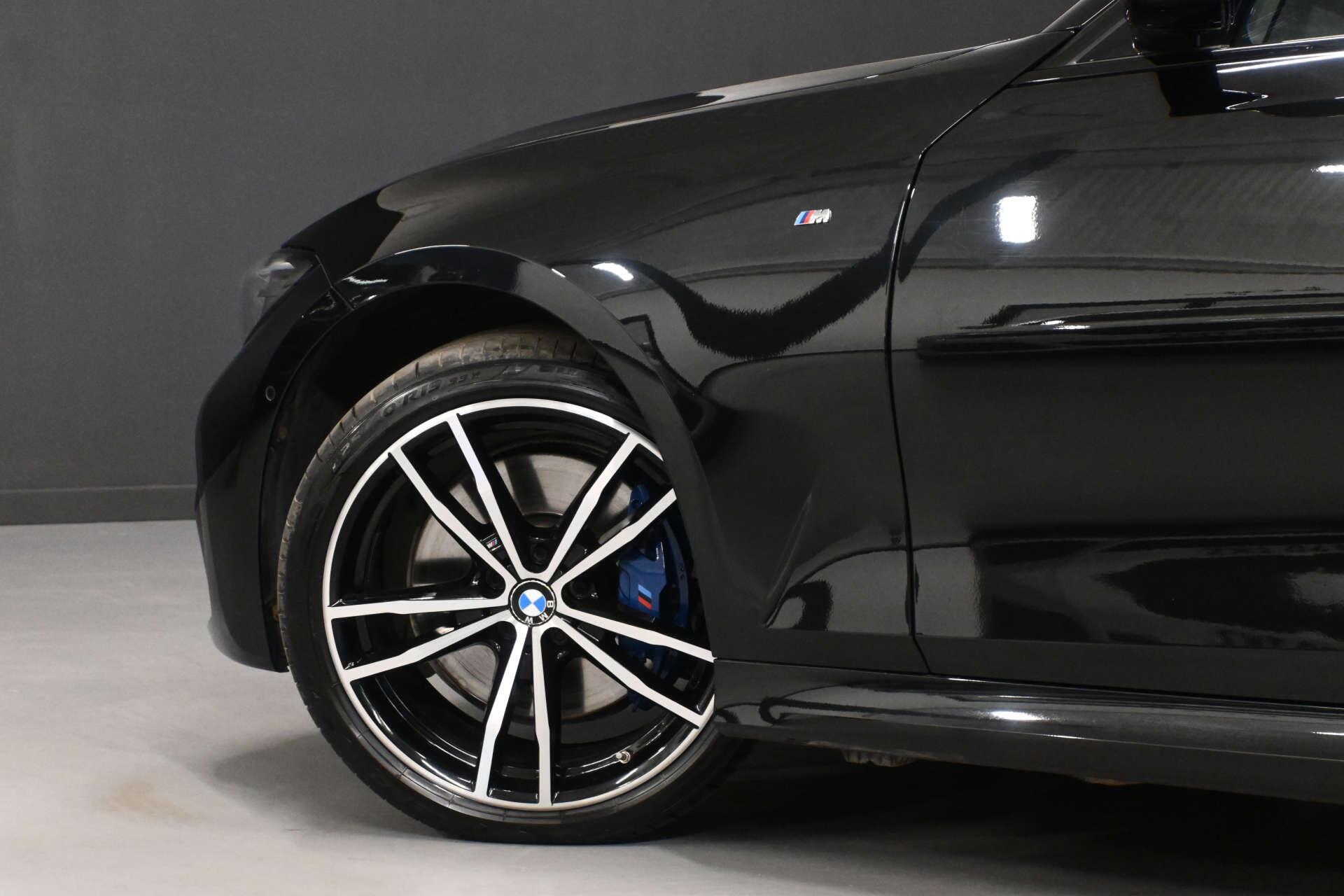 BMW 3 Series view 12