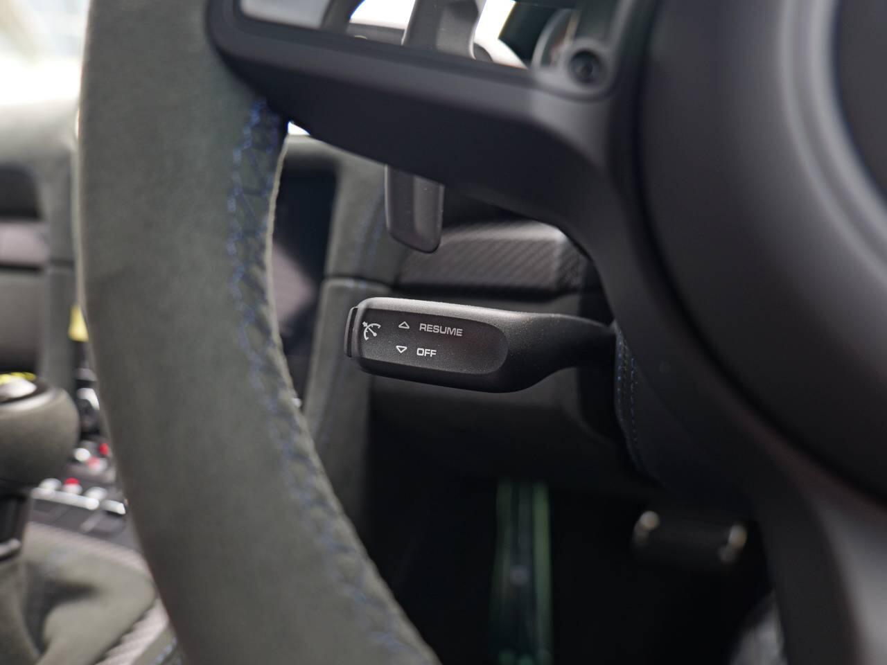 Porsche Cayman view 34