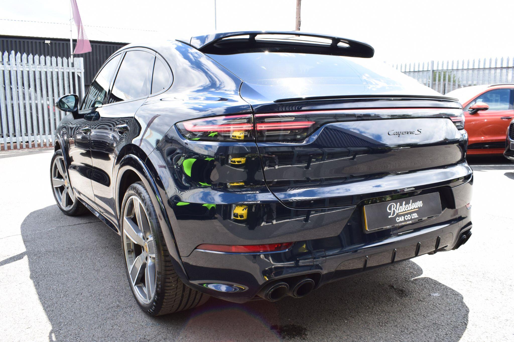 Porsche Cayenne view 6