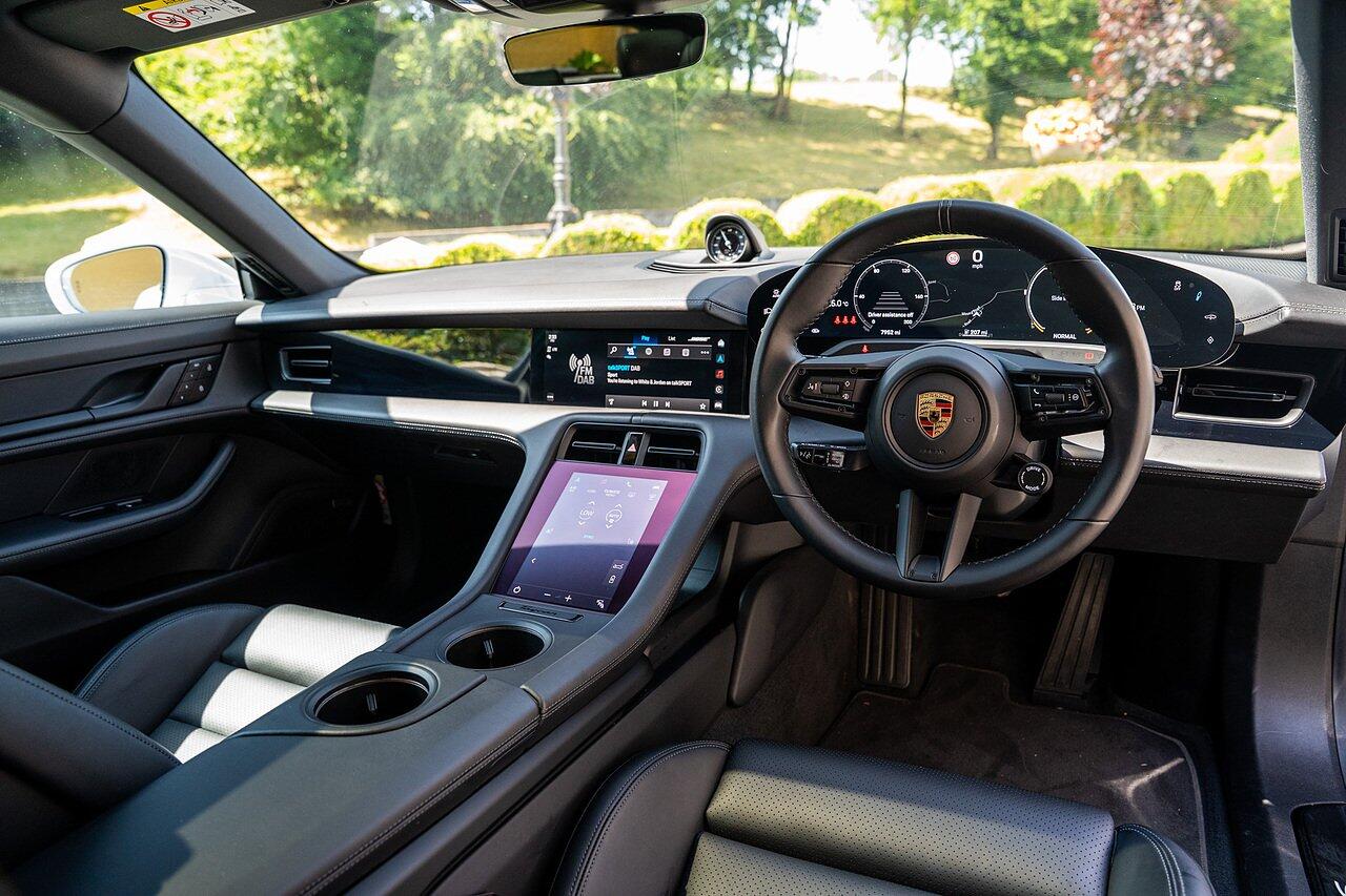 Porsche Taycan view 39