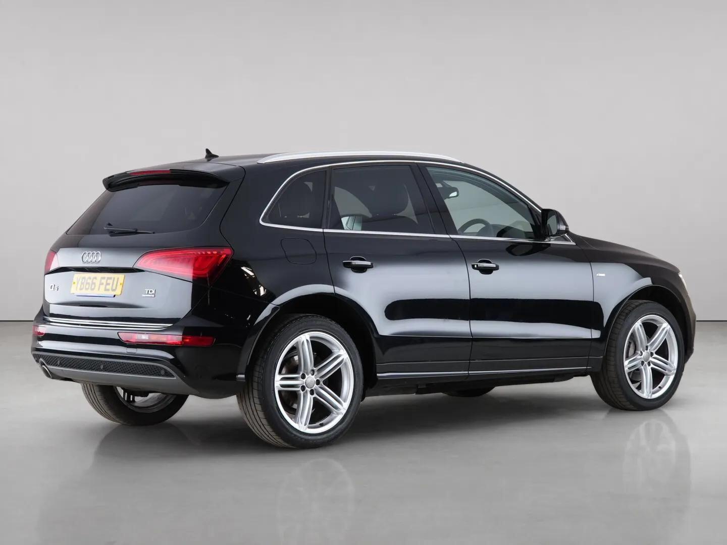 Audi Q5 view 6