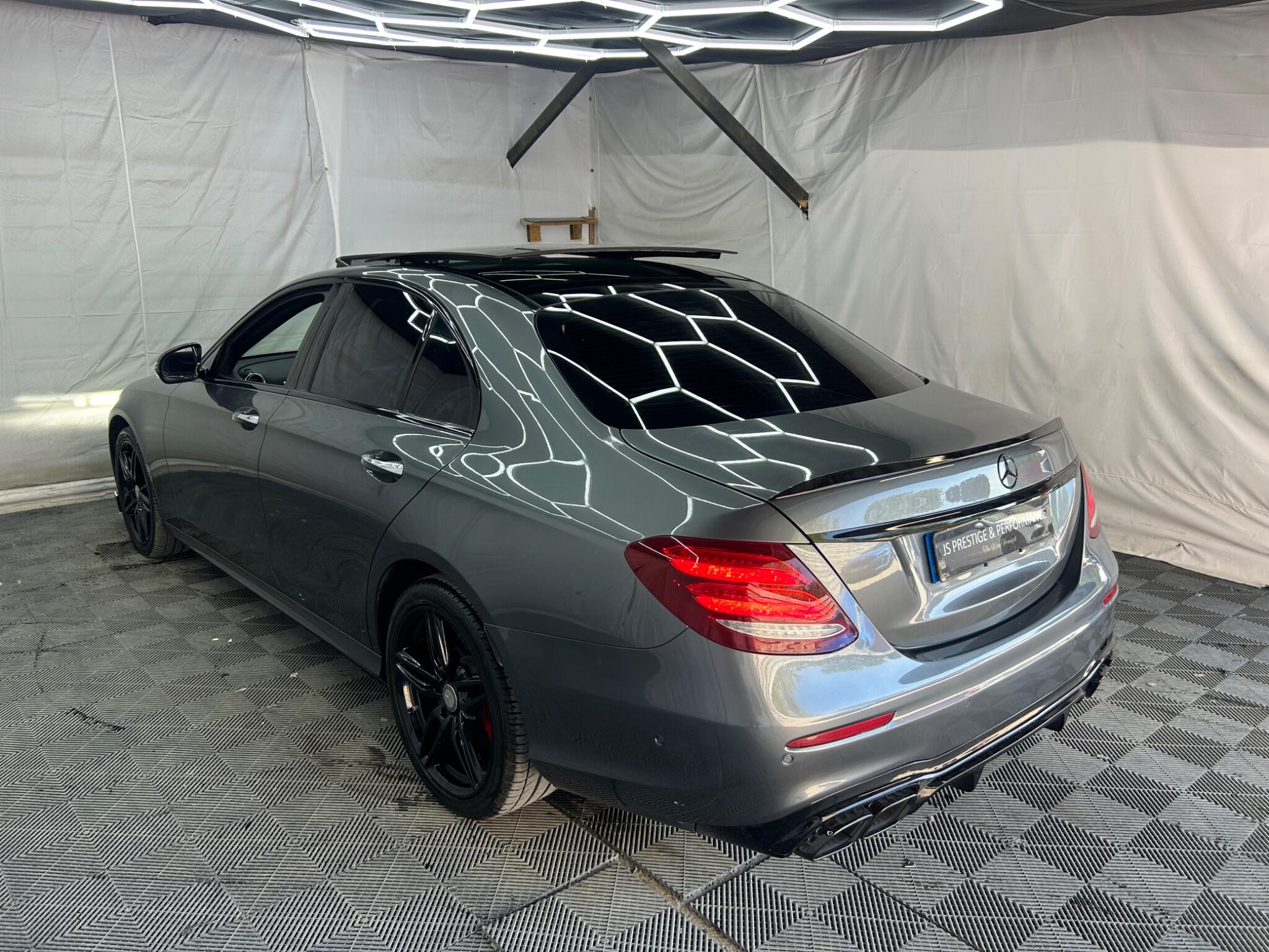 Mercedes-Benz E Class view 59