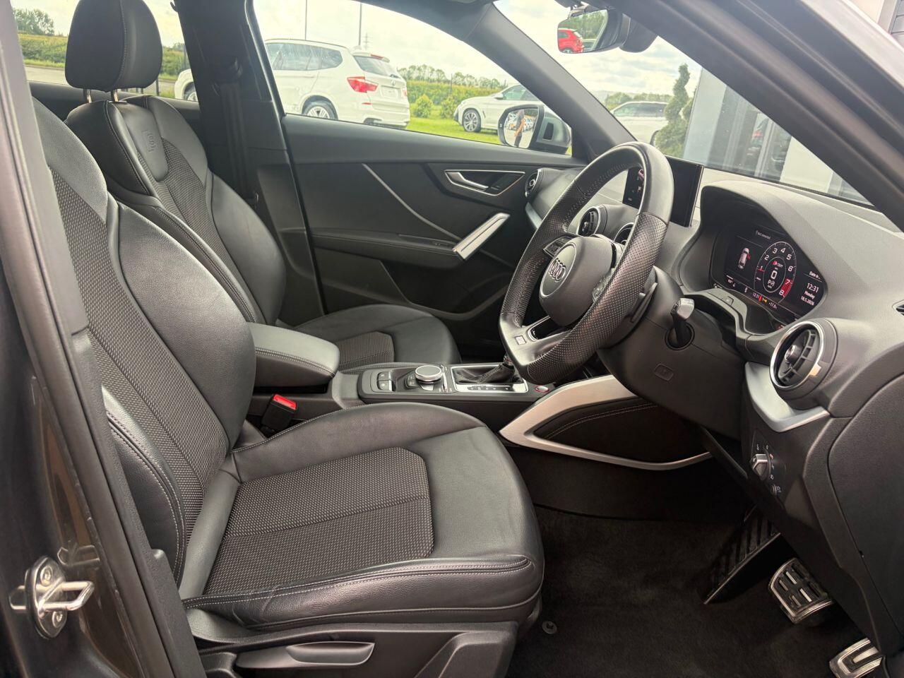 Audi SQ2 view 16