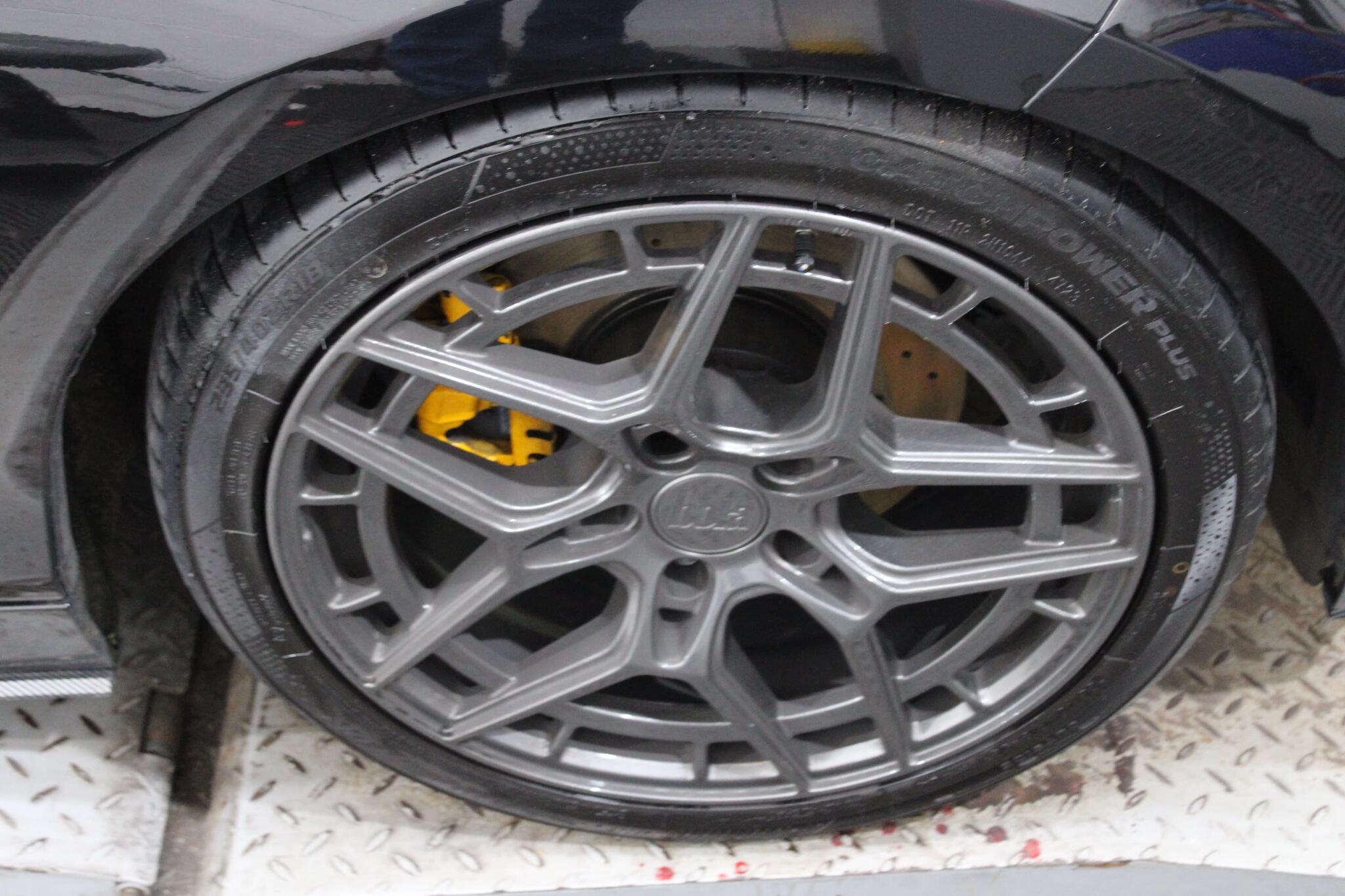 BMW 2 Series view 9