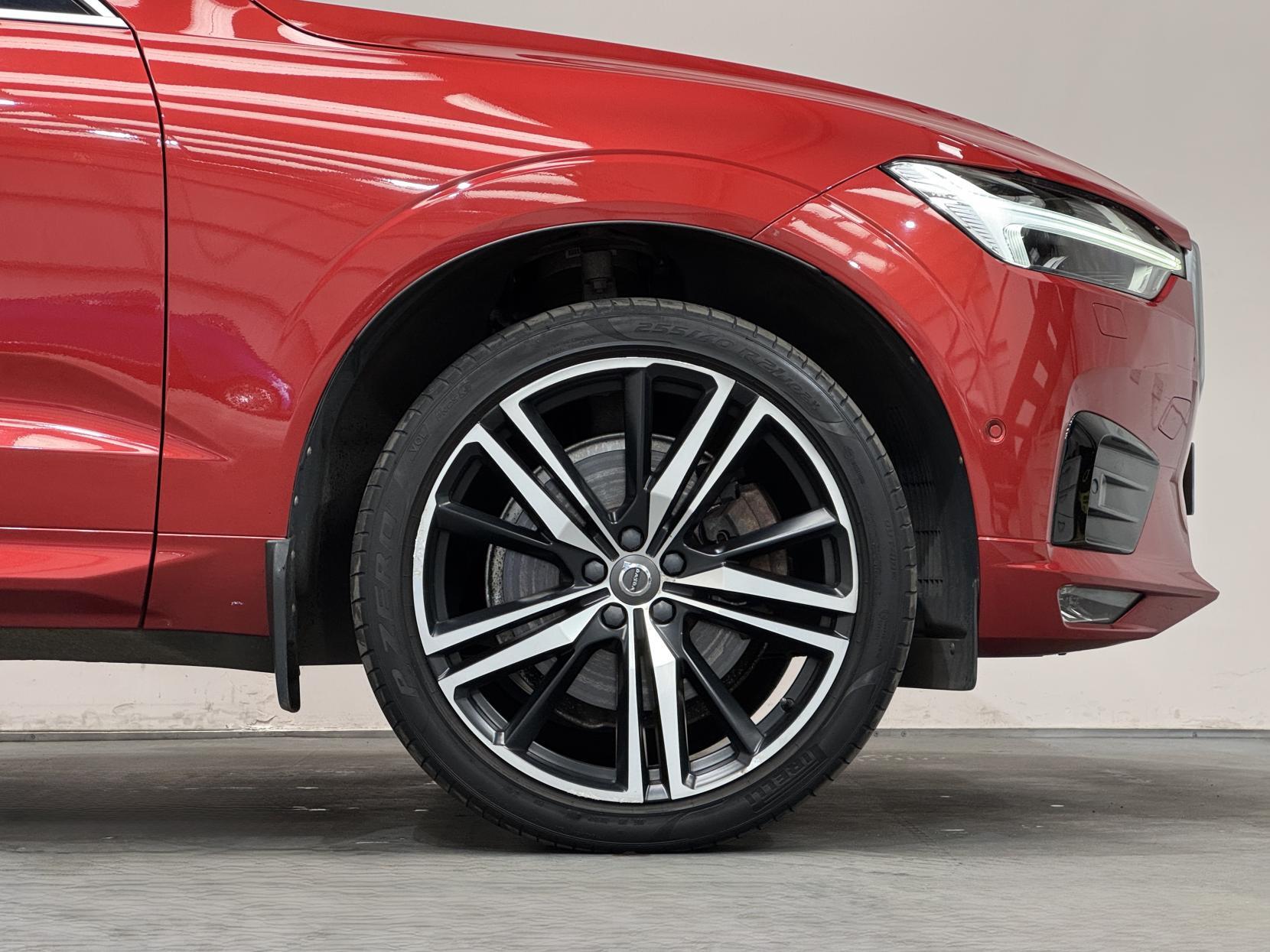 Volvo XC60 view 19