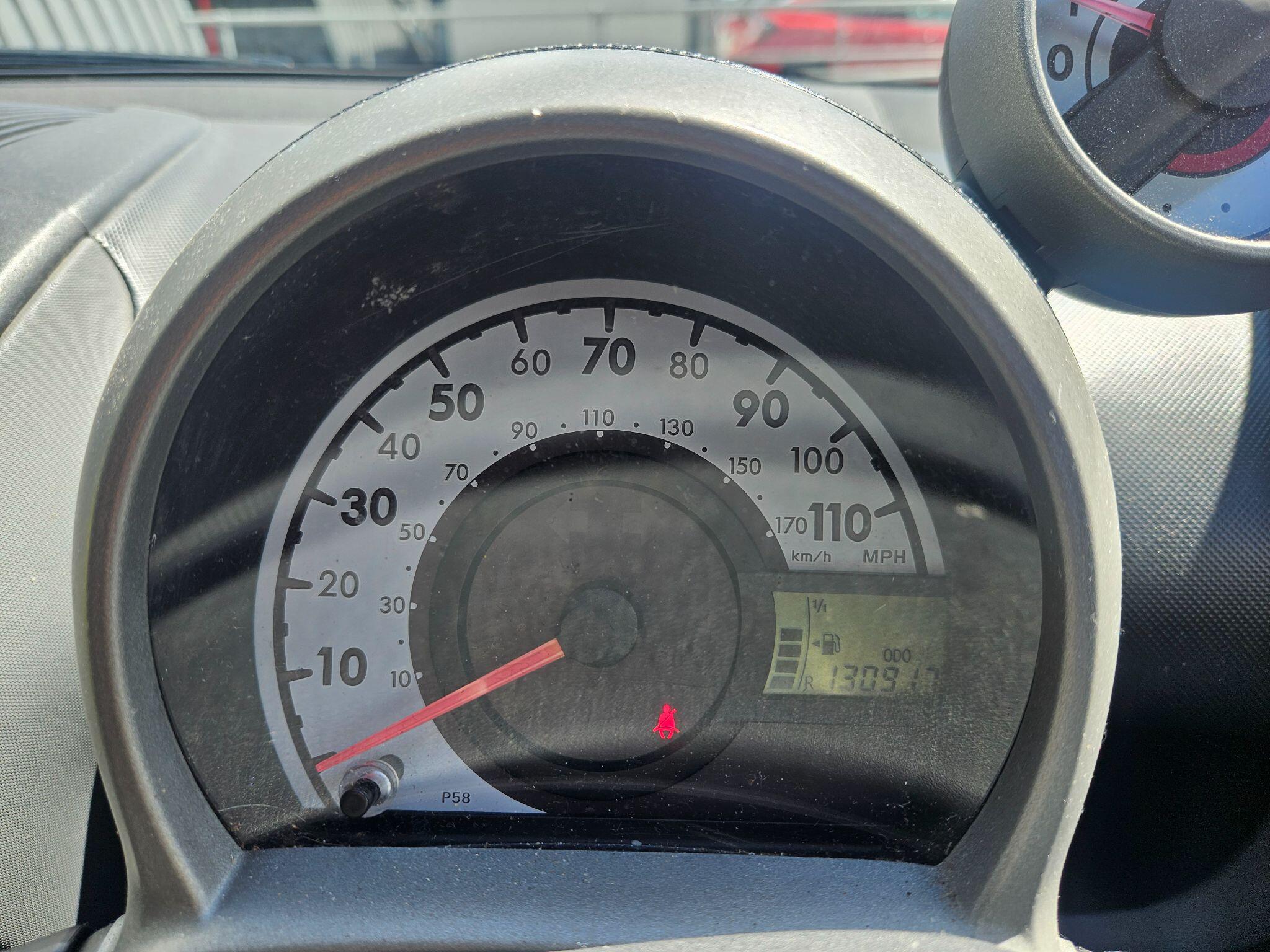 2005 Peugeot 107 image 18