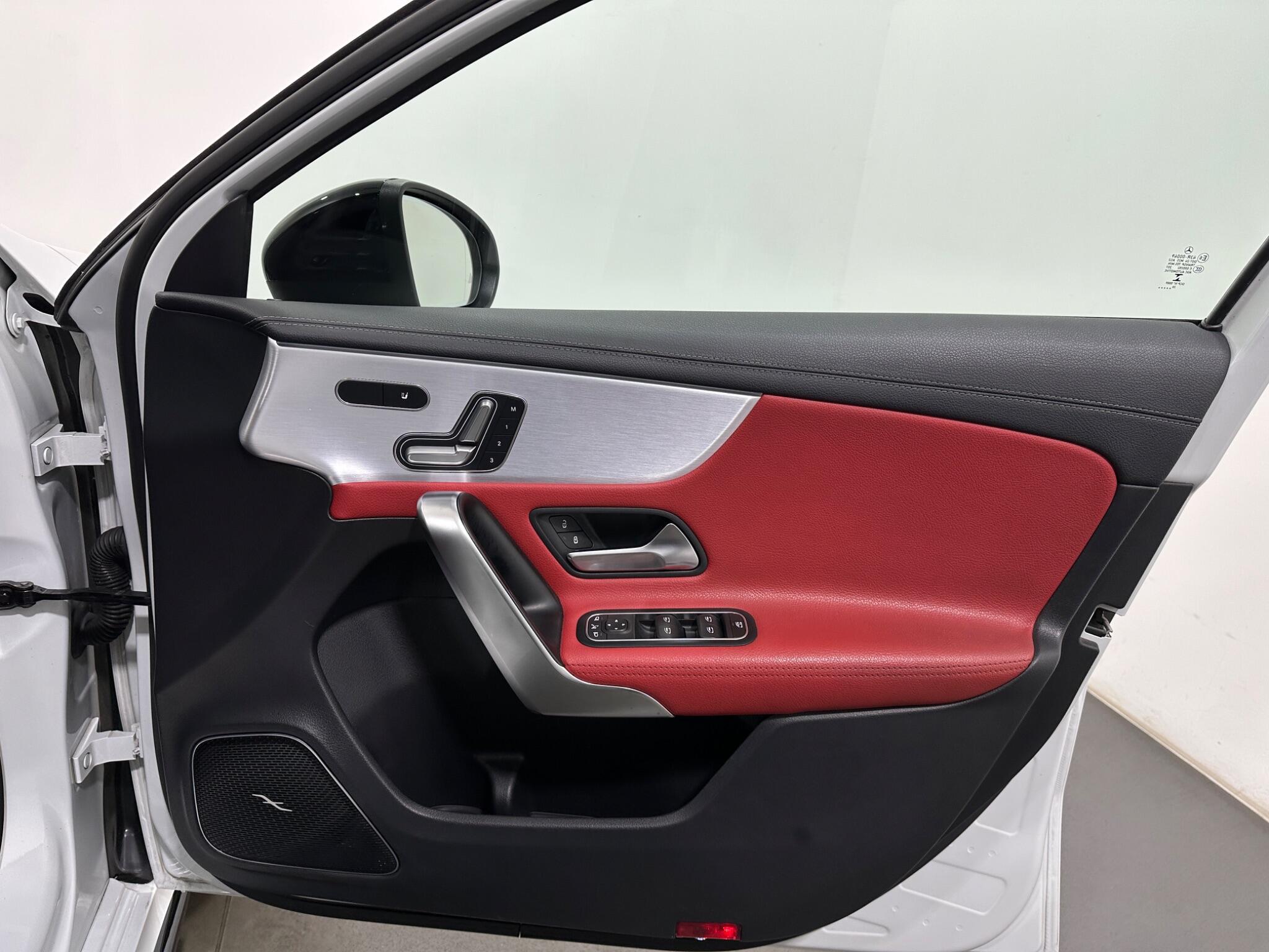 Mercedes-Benz A Class view 36