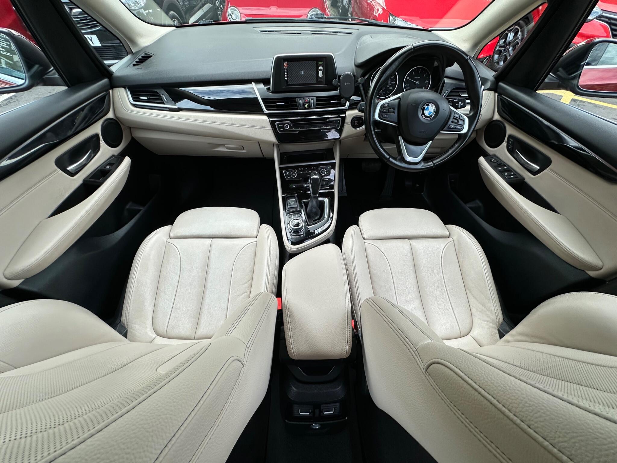 BMW 2 Series Active Tourer view 4
