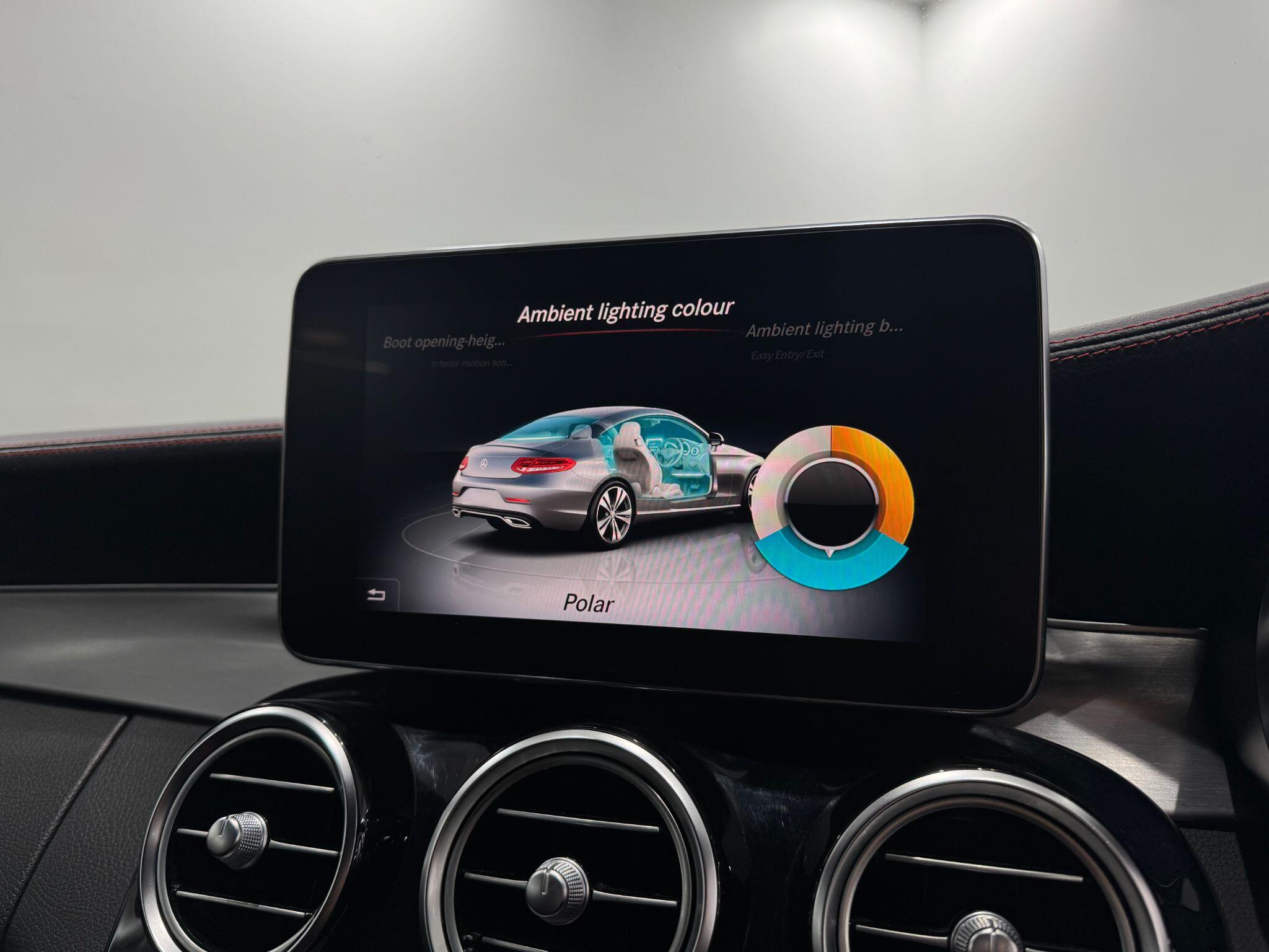 Mercedes-Benz C-Class view 29