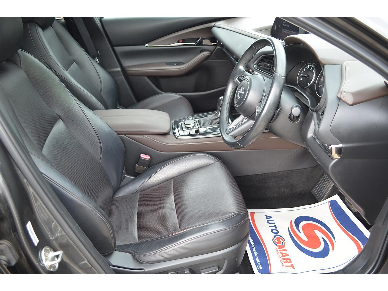 Mazda CX-30 view 13
