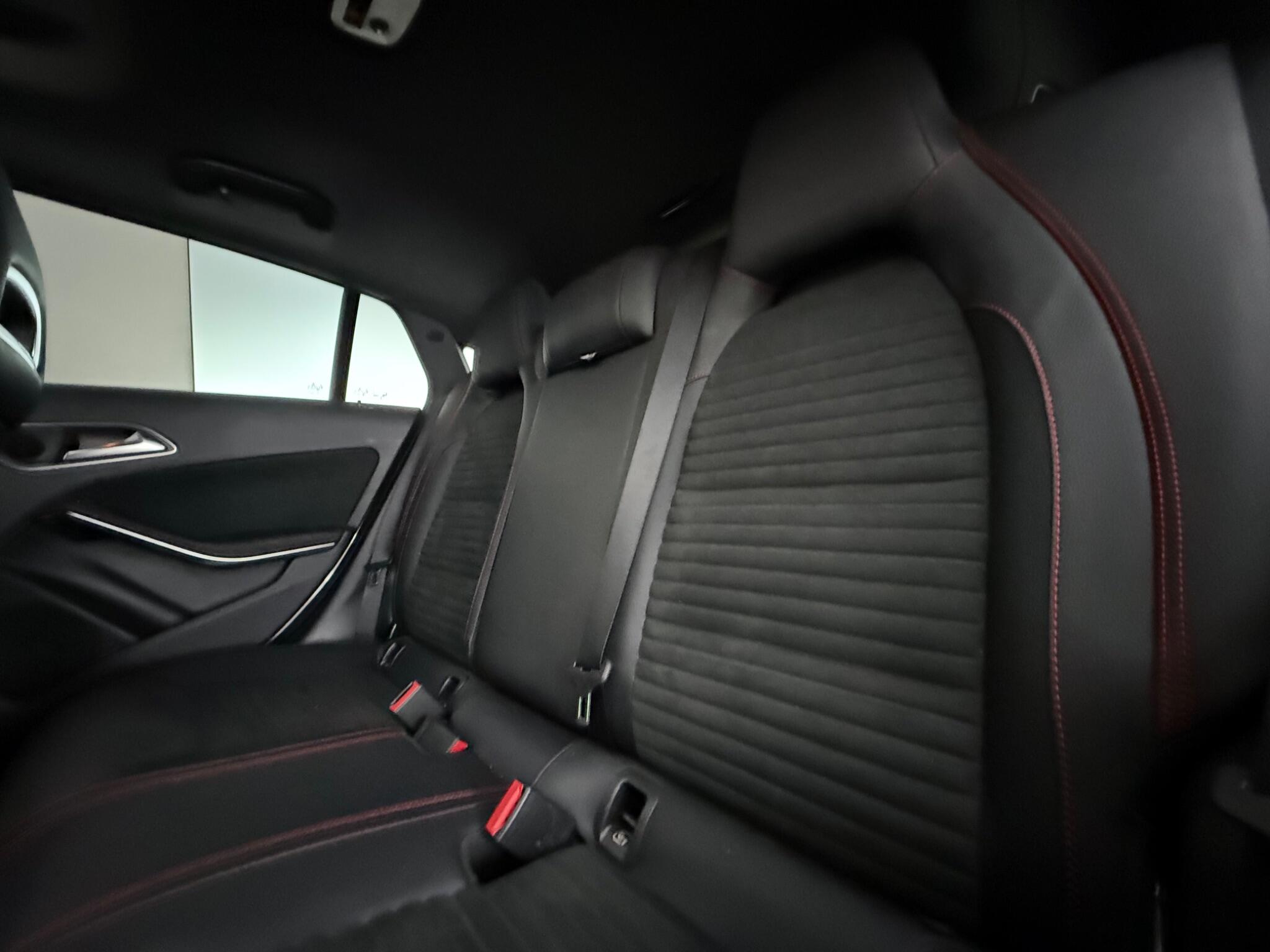 Mercedes-Benz CLA view 36