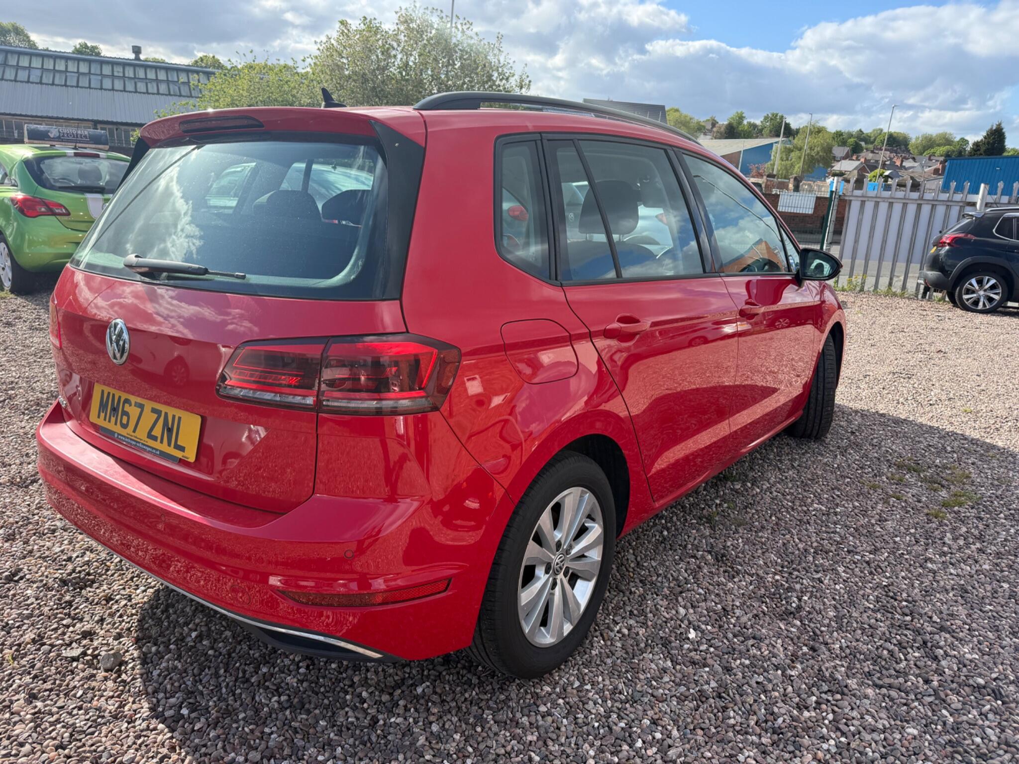Volkswagen Golf Sportsvan view 12