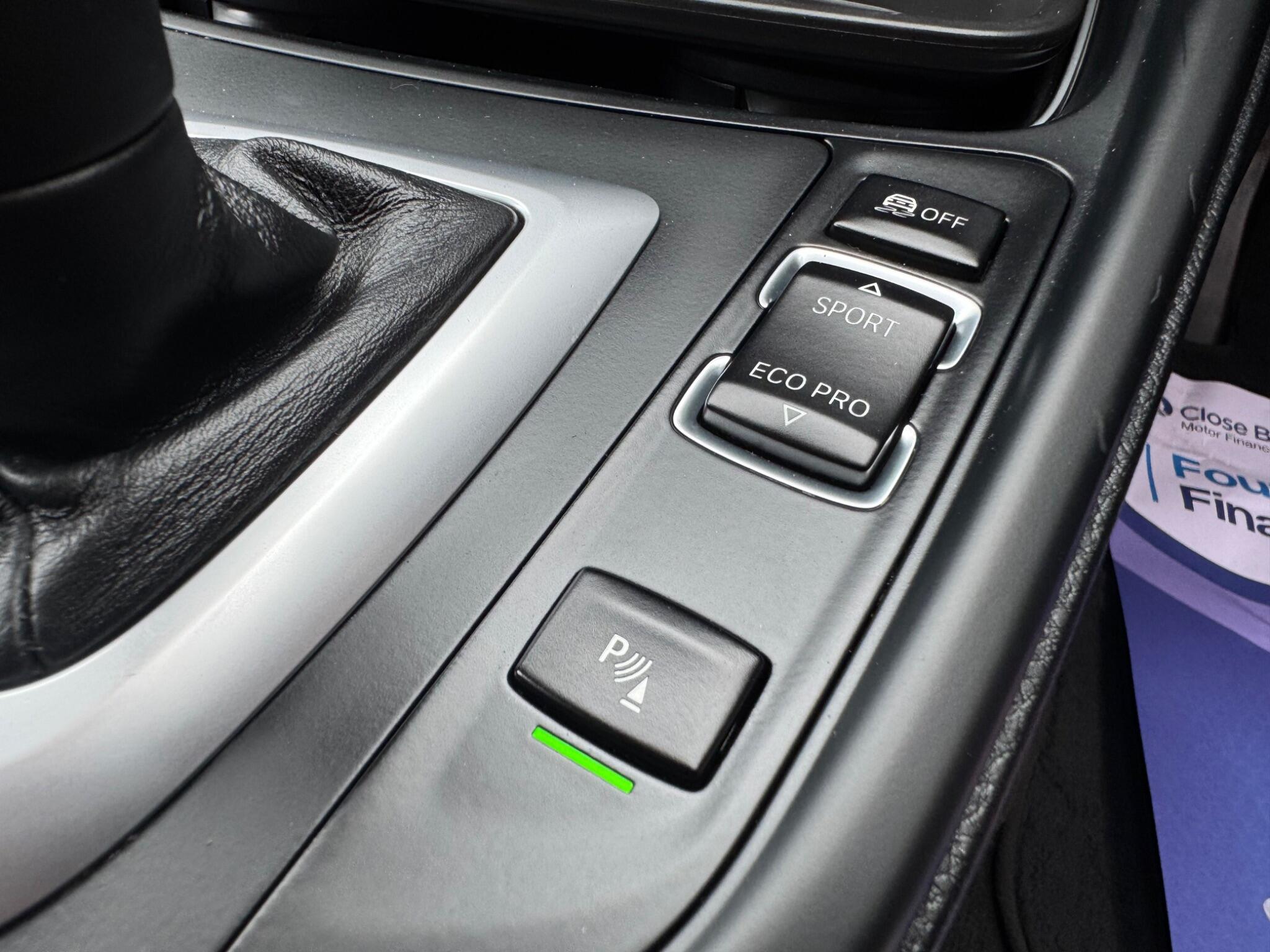 BMW 3 Series view 21