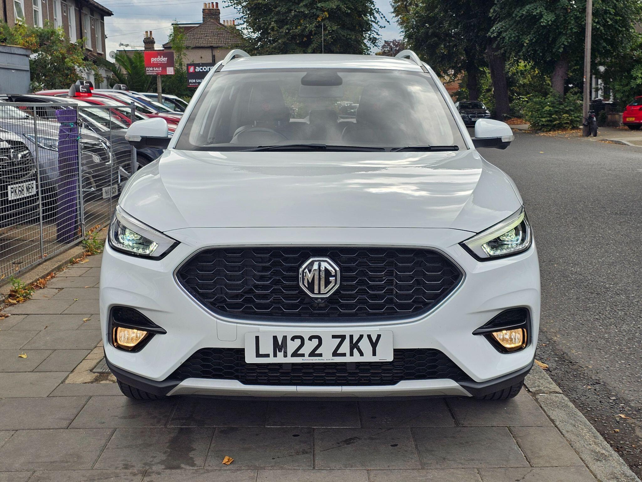 MG ZS view 22