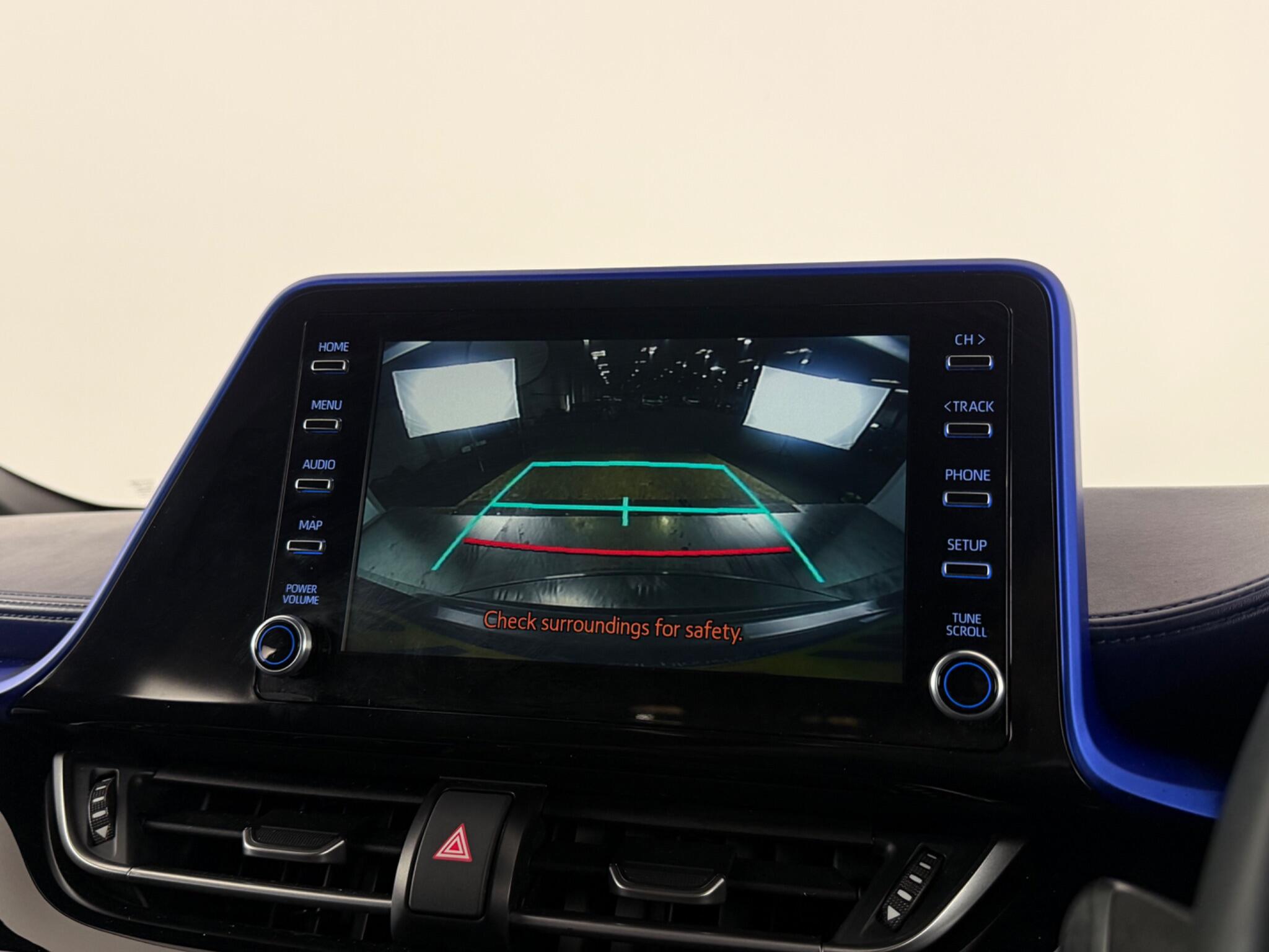 Toyota C-HR view 22
