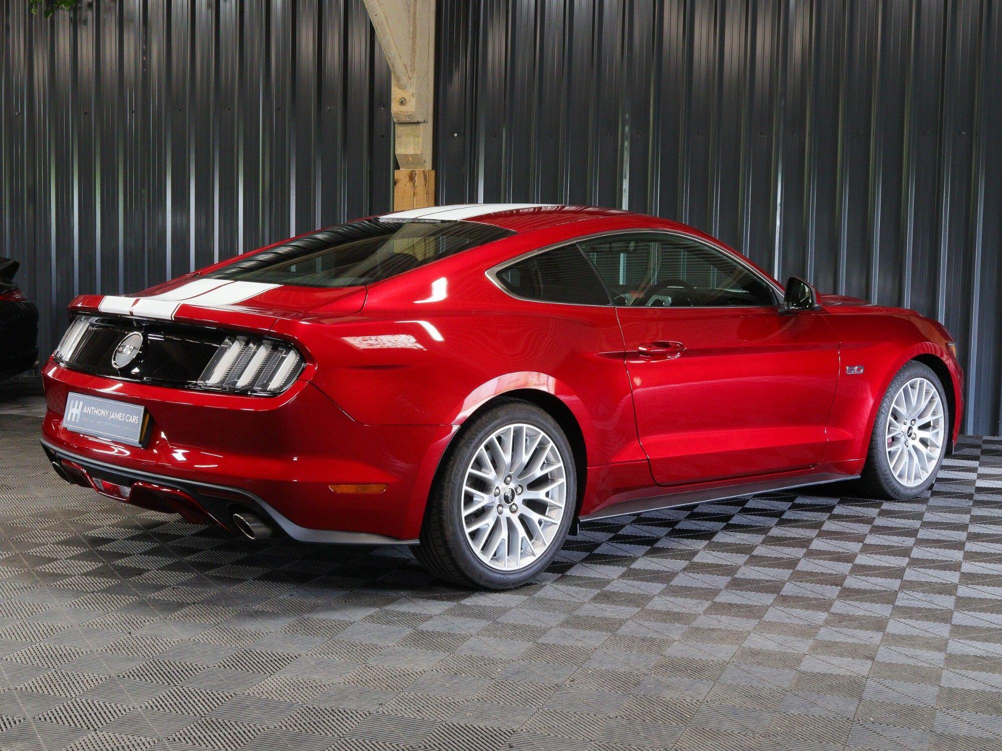 Ford Mustang view 34
