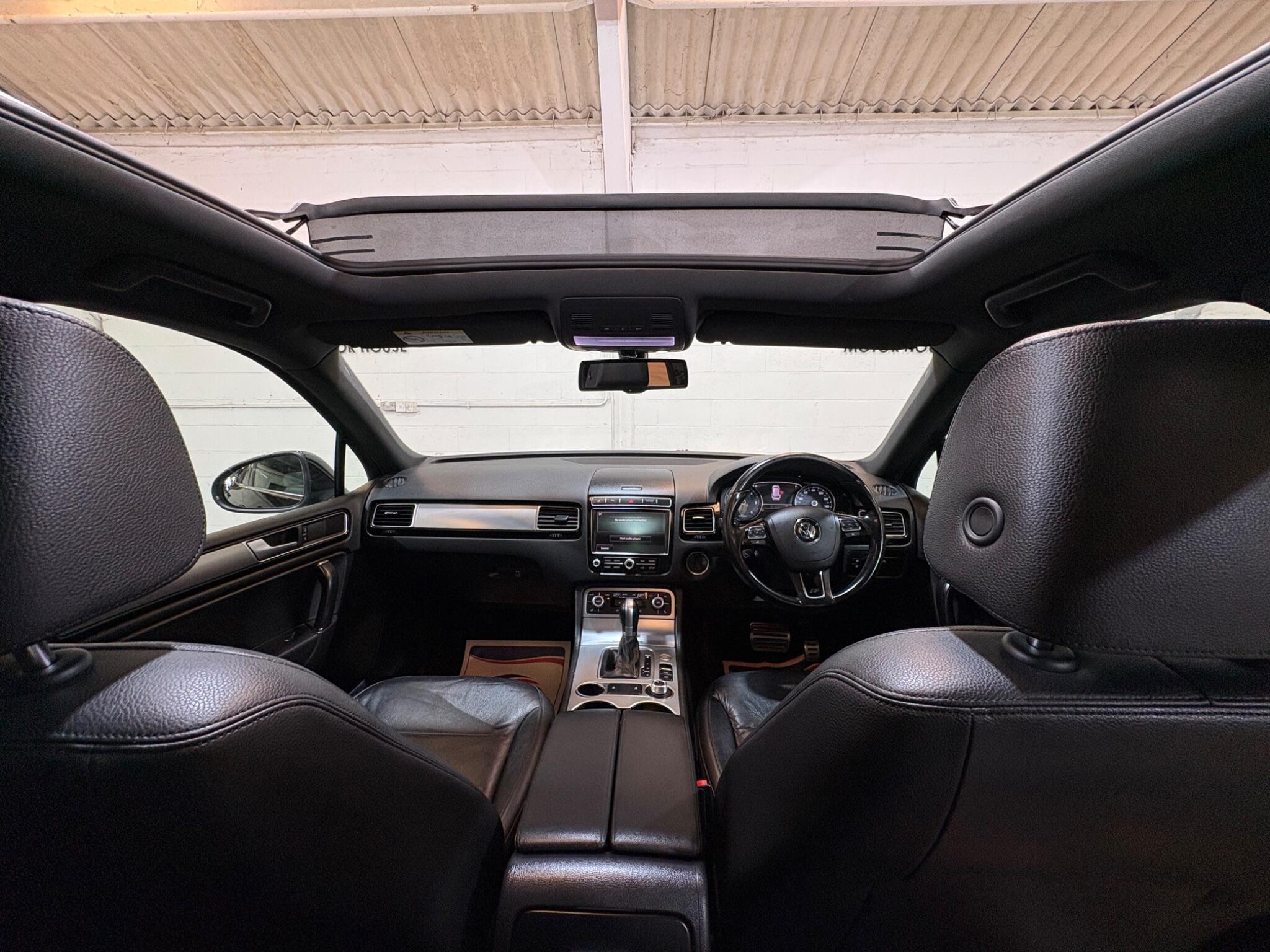 Volkswagen Touareg view 42