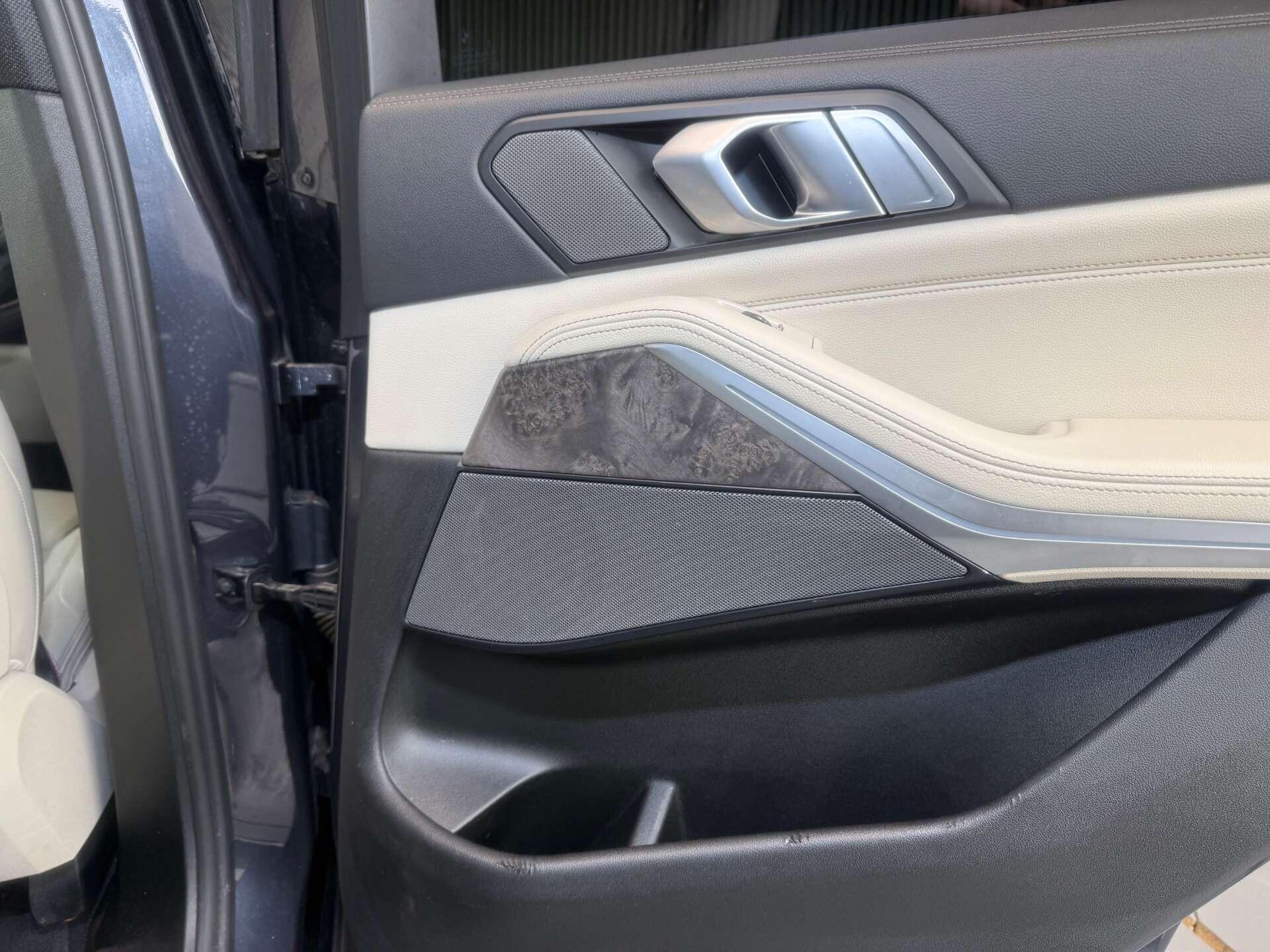 BMW X5 view 26