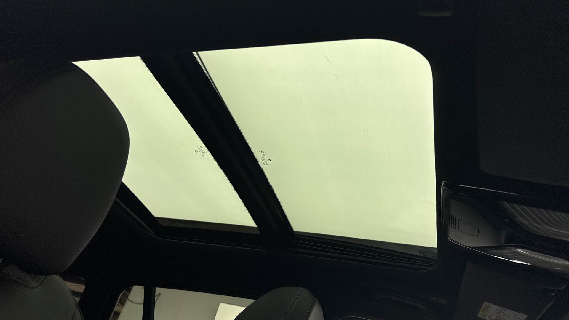 BMW 3 Series view 22