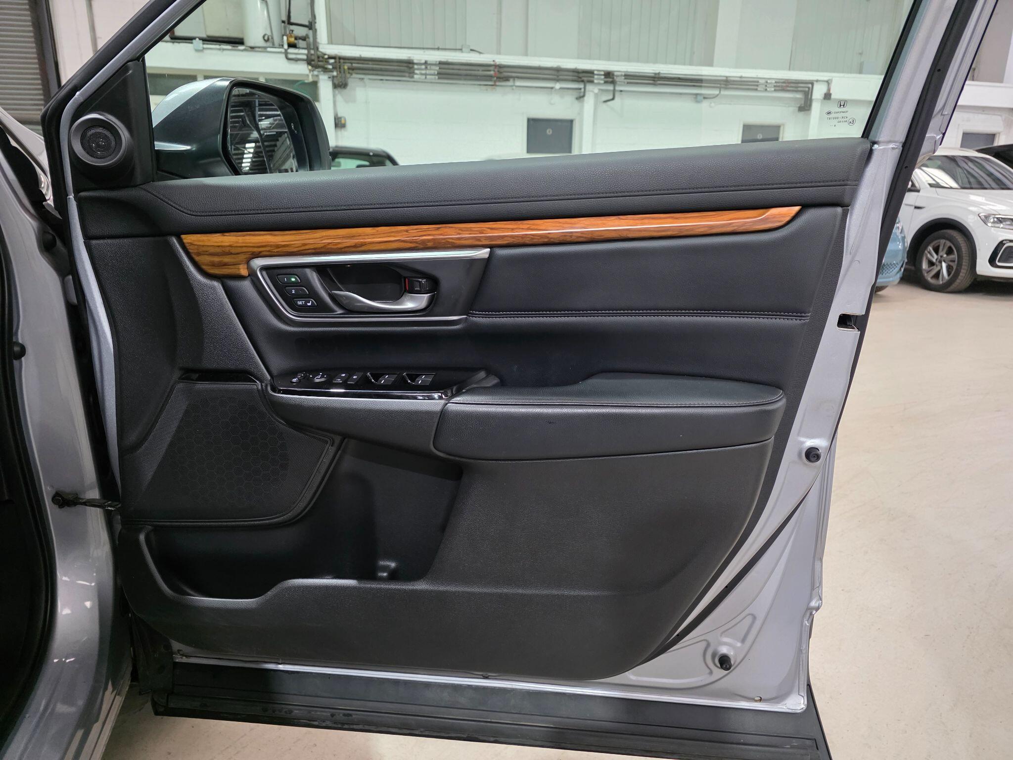 Honda CR-V view 13