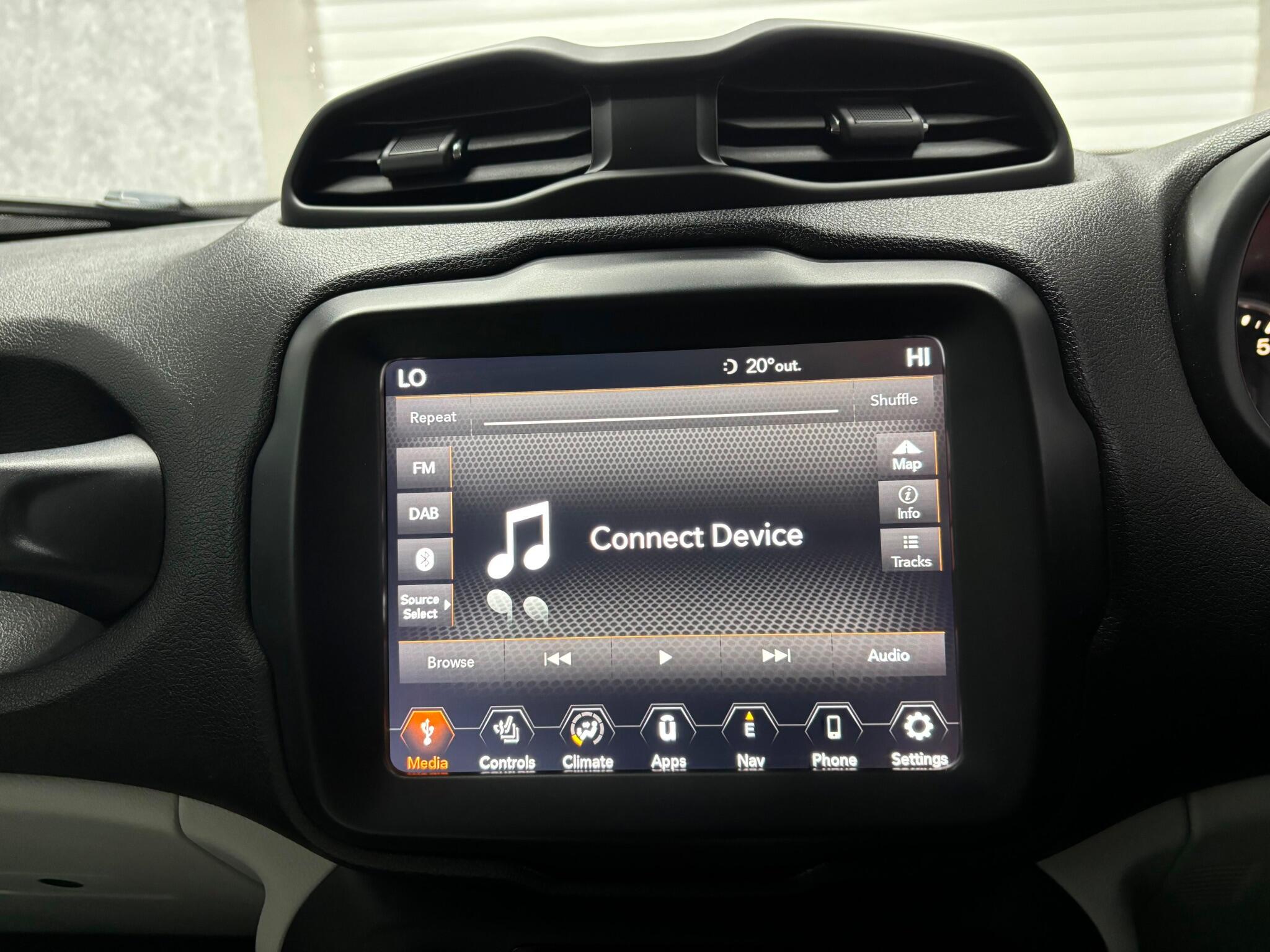 Jeep Renegade view 18
