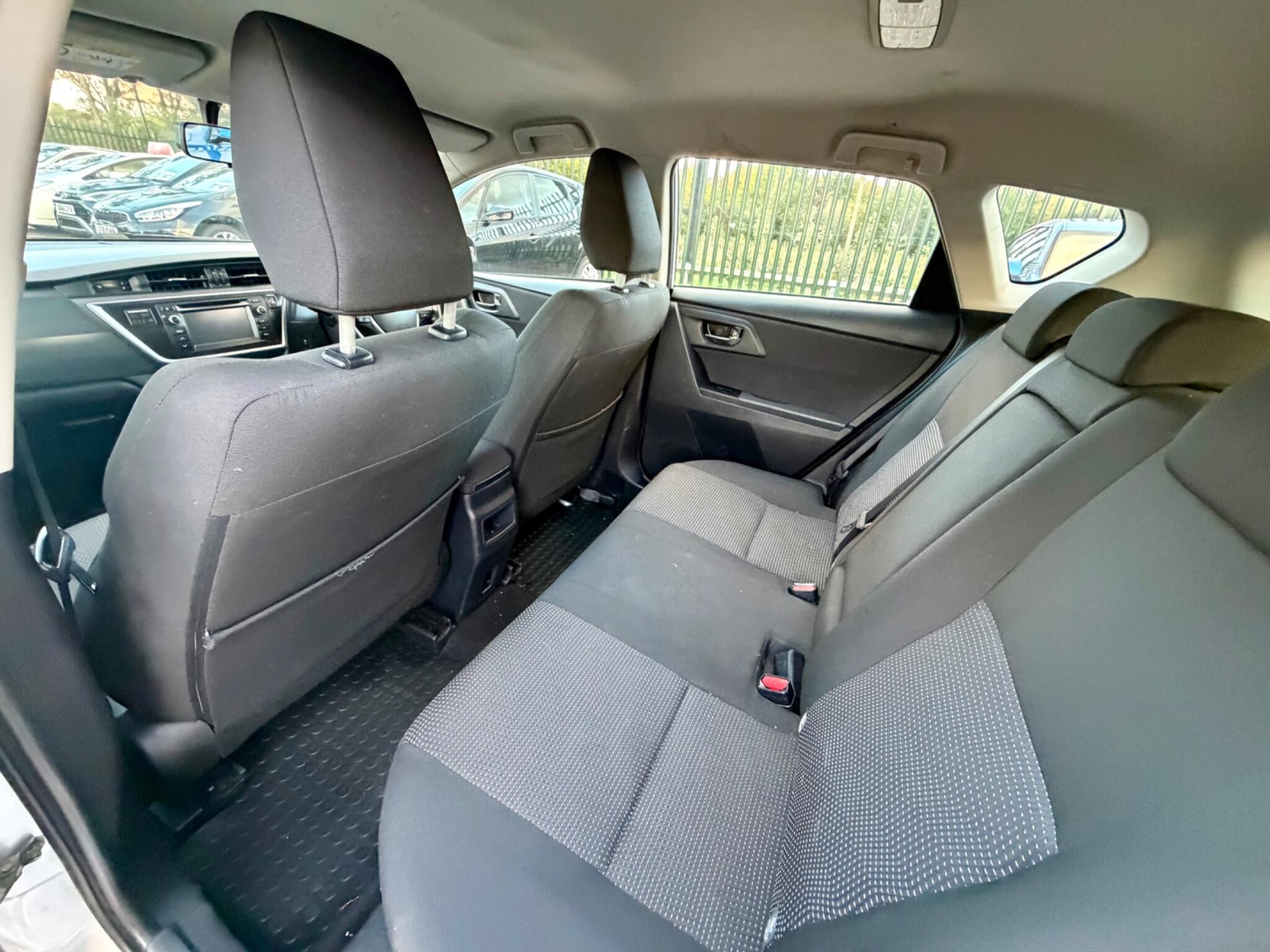 Toyota Auris view 29