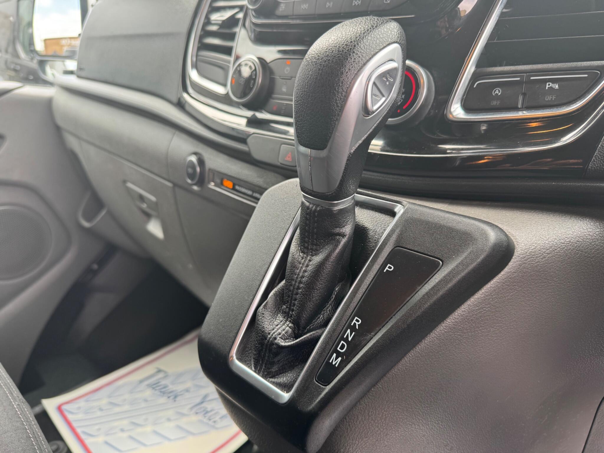 Ford Transit Custom view 27