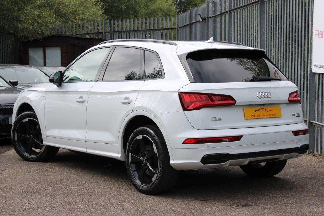 Audi Q5 view 9