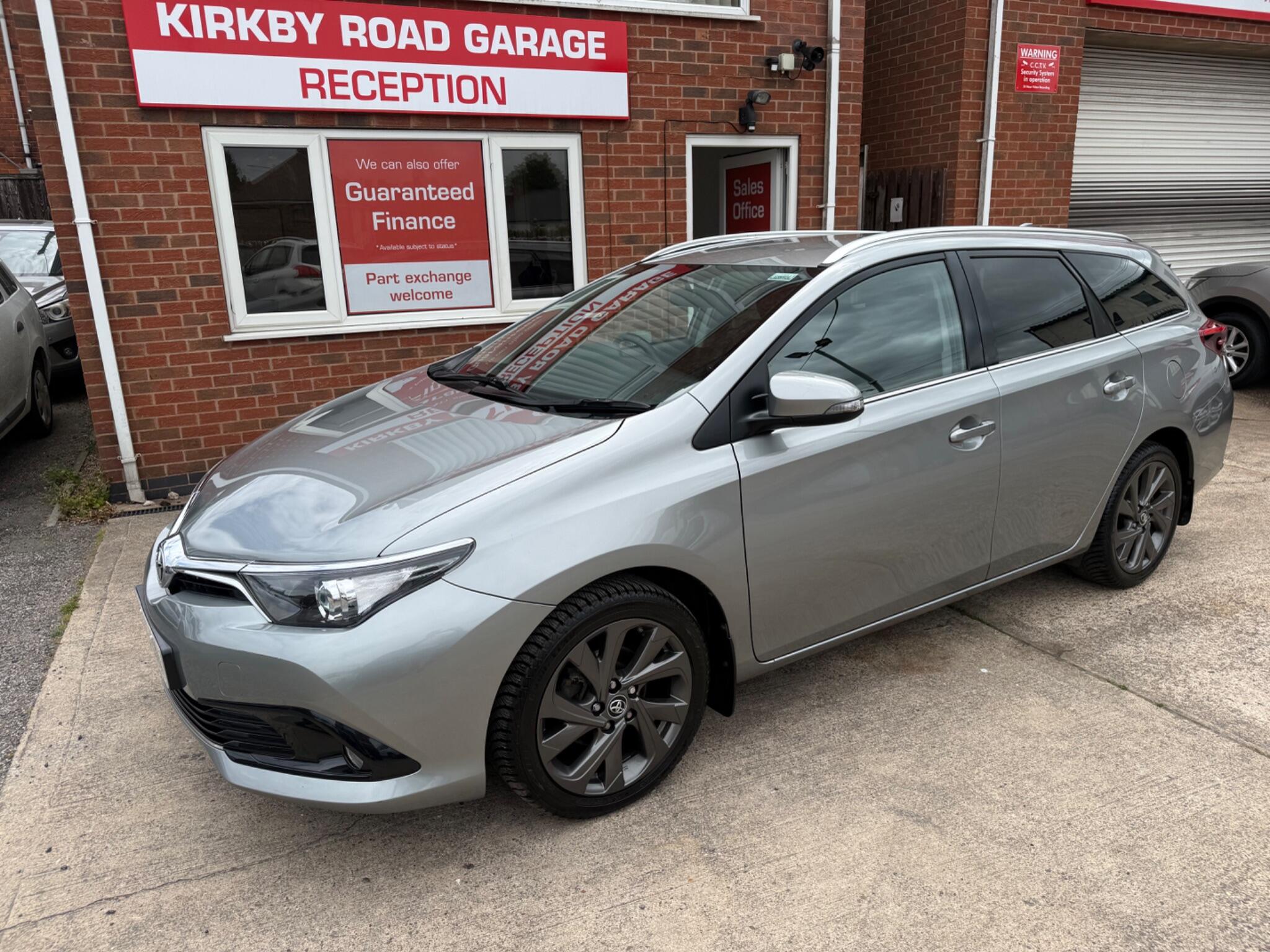 2016 Toyota Auris in Grey for sale