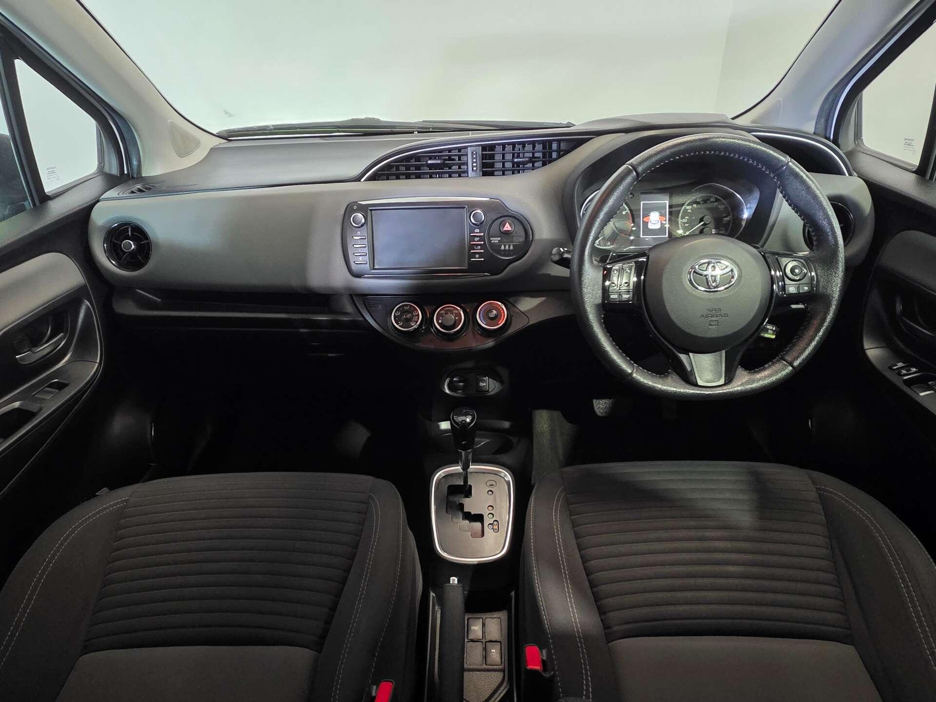 Toyota Yaris view 11