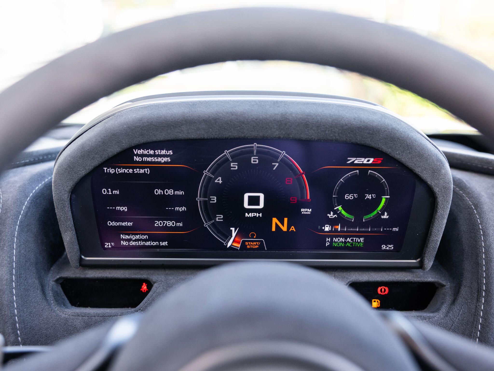 Mclaren 720s view 25