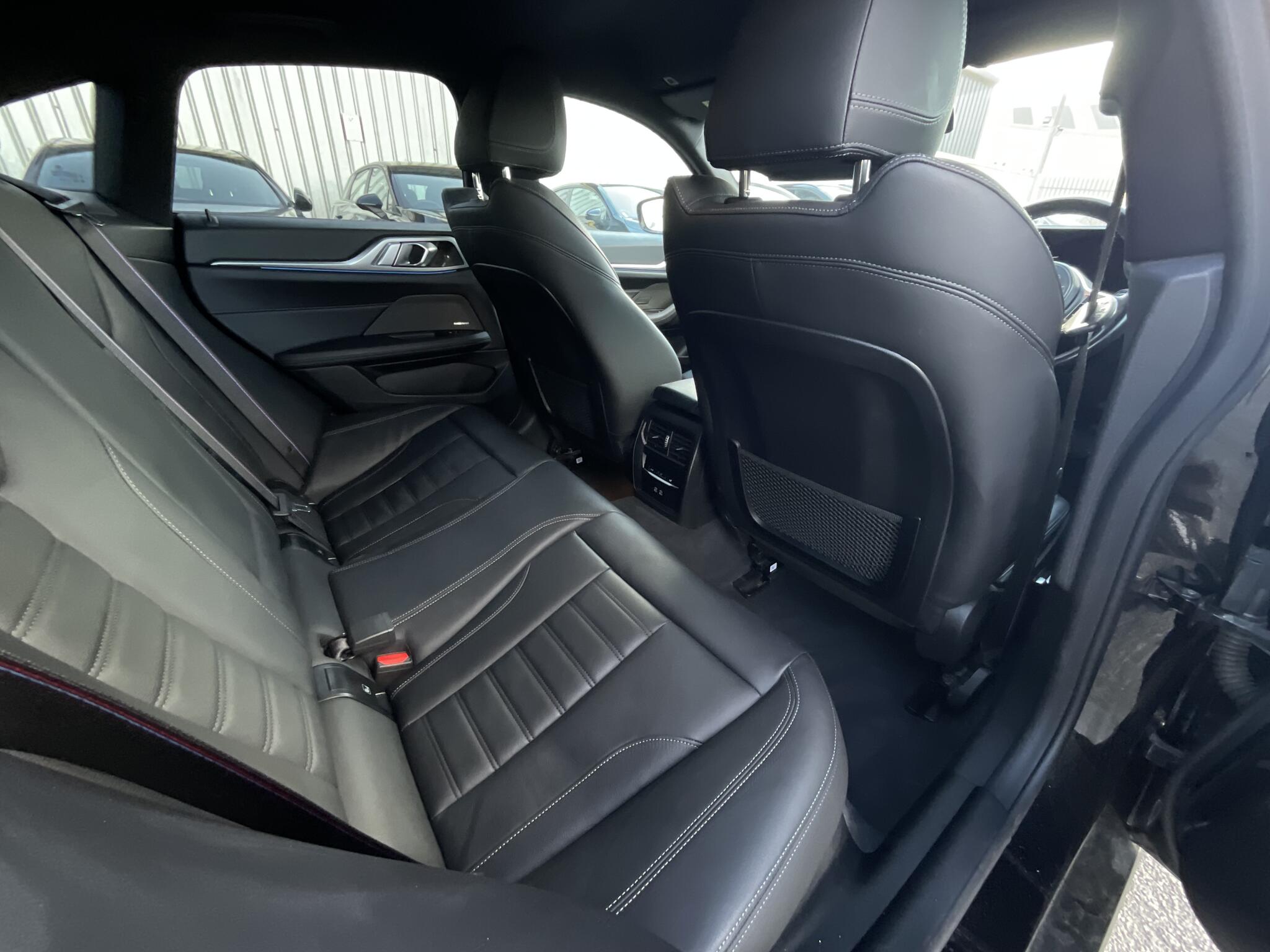 BMW i4 view 10