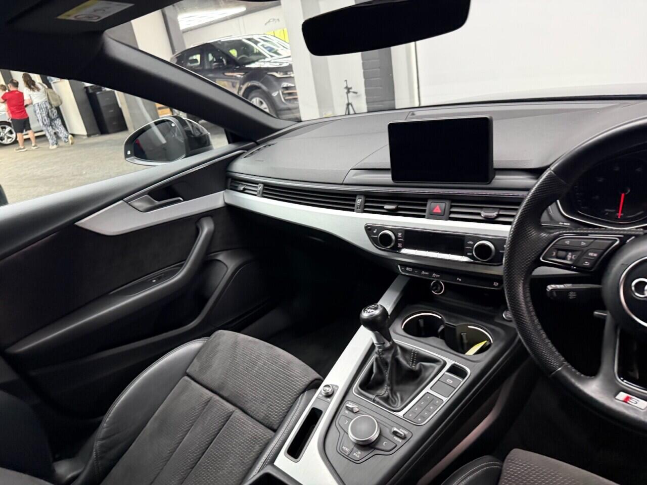 Audi A5 view 35