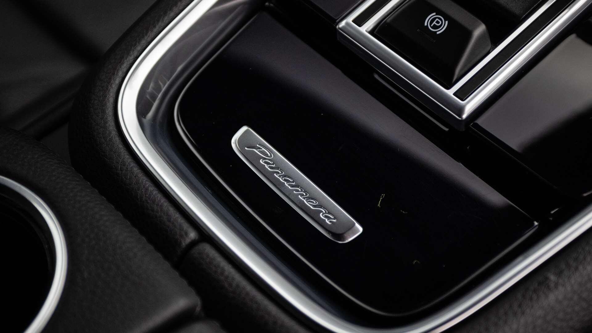 Porsche Panamera view 25