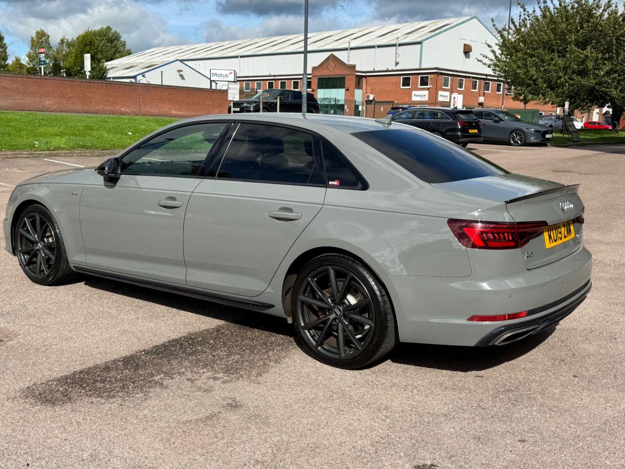 Audi A4 view 44