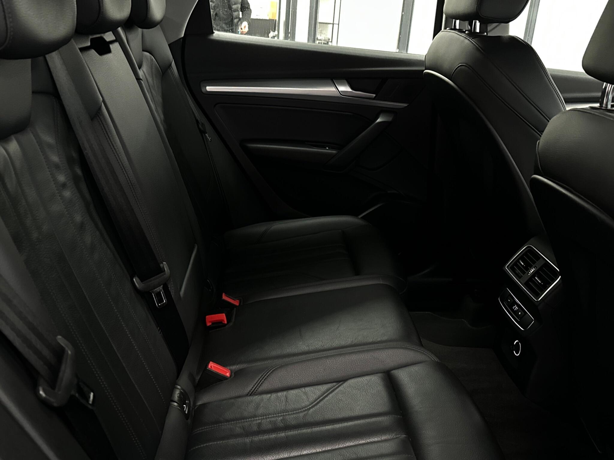 Audi Q5 view 26