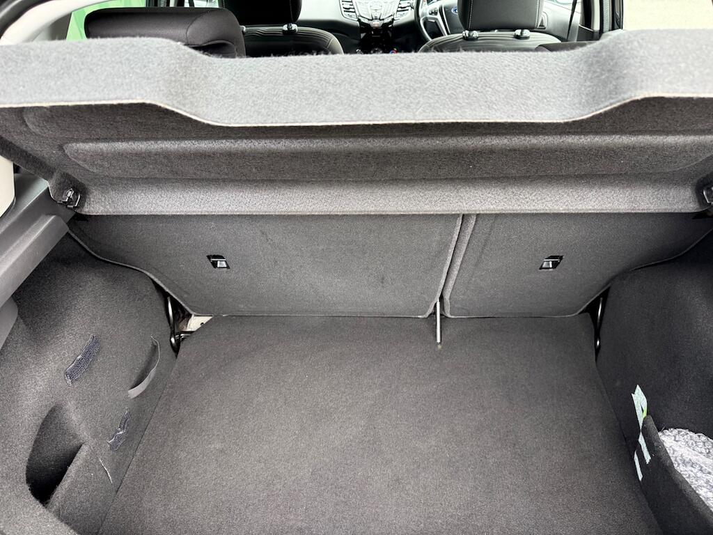 Ford Fiesta view 38