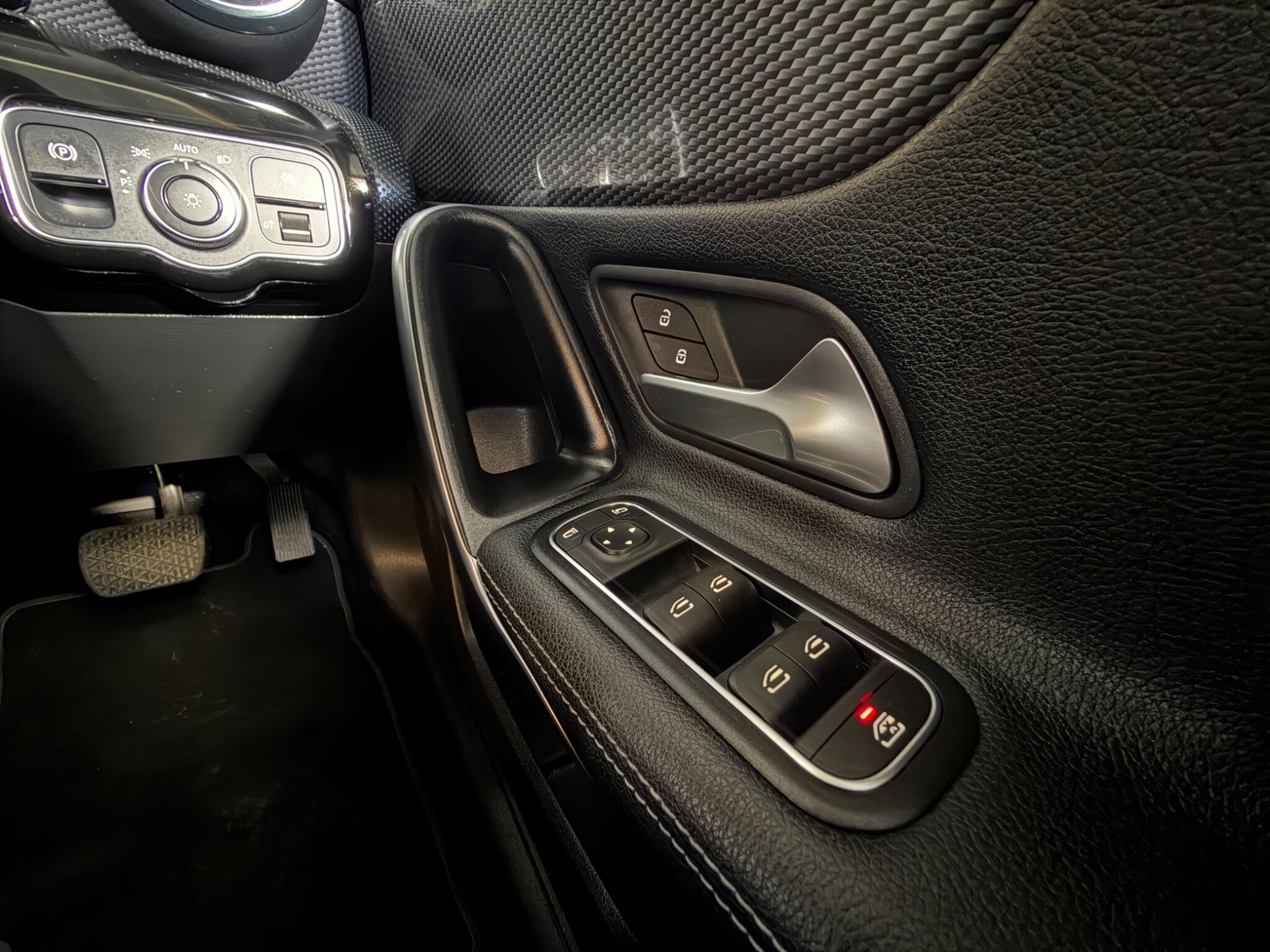 Mercedes-Benz A-Class view 40